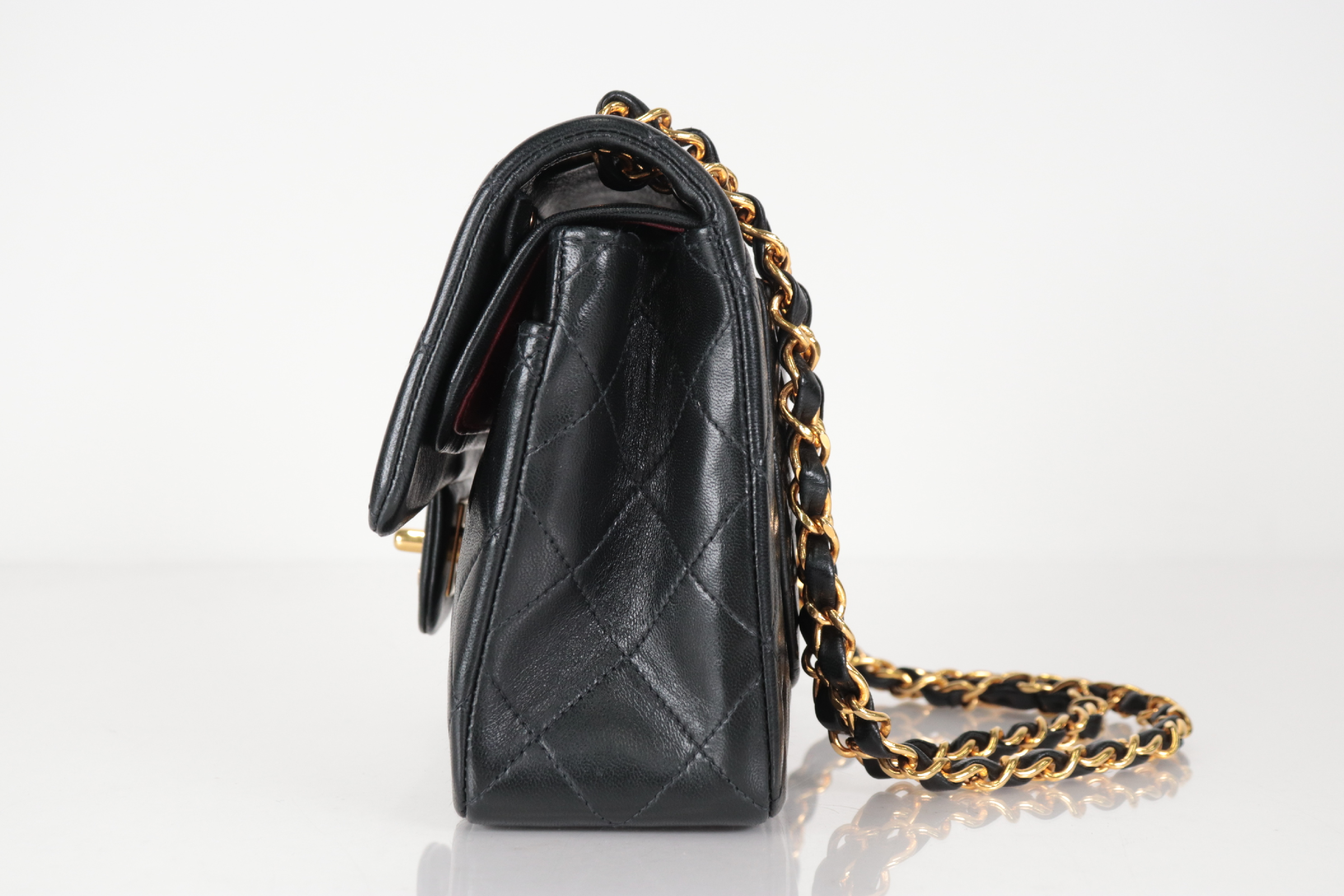 W-Flap 23 Lambskin Chain Shoulder Bag (Serial No. 4) — view 4