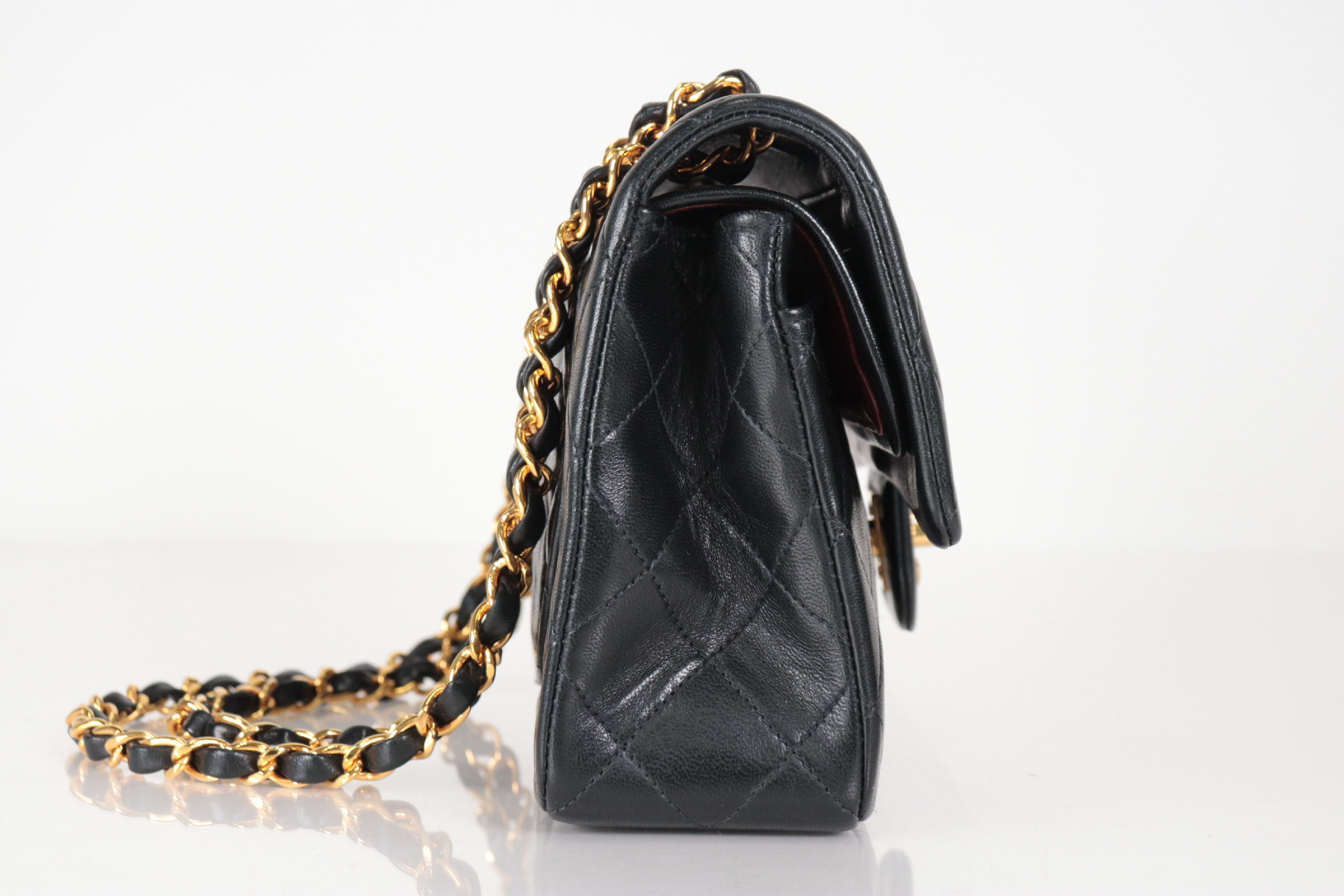 W-Flap 23 Lambskin Chain Shoulder Bag (Serial No. 4) — view 5