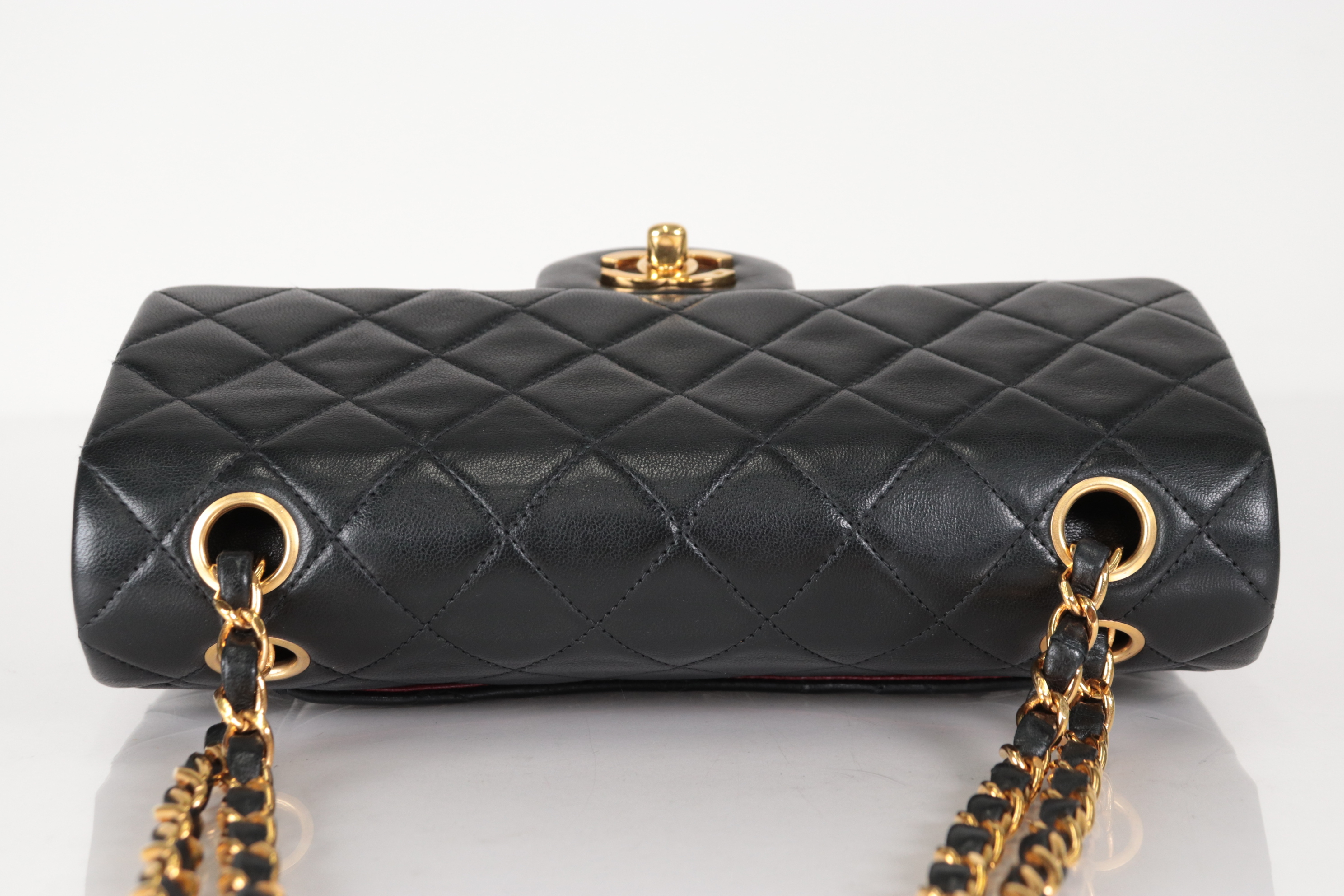W-Flap 23 Lambskin Chain Shoulder Bag (Serial No. 4) — view 6