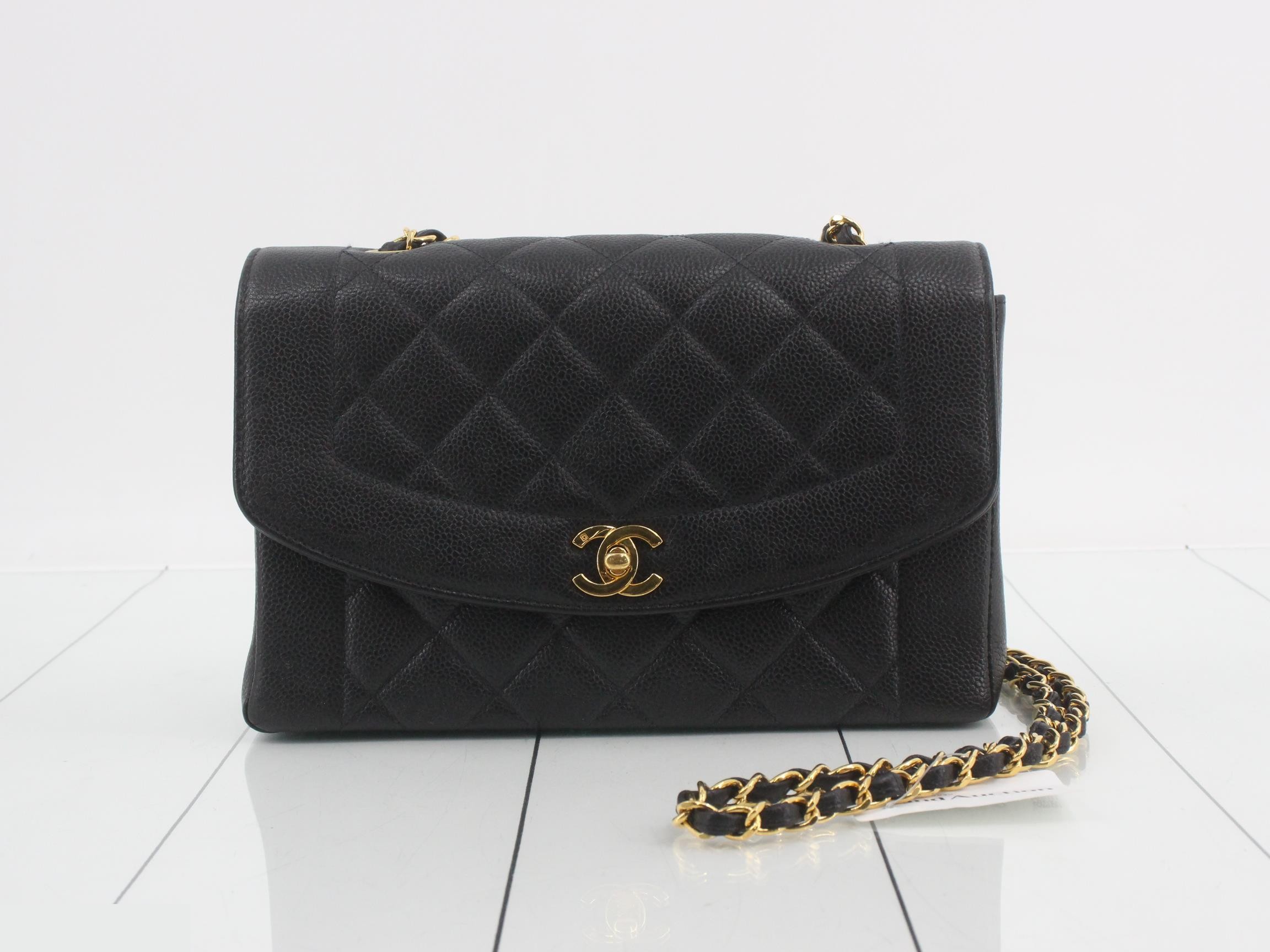 Diana Caviar Chain Shoulder Bag - Black