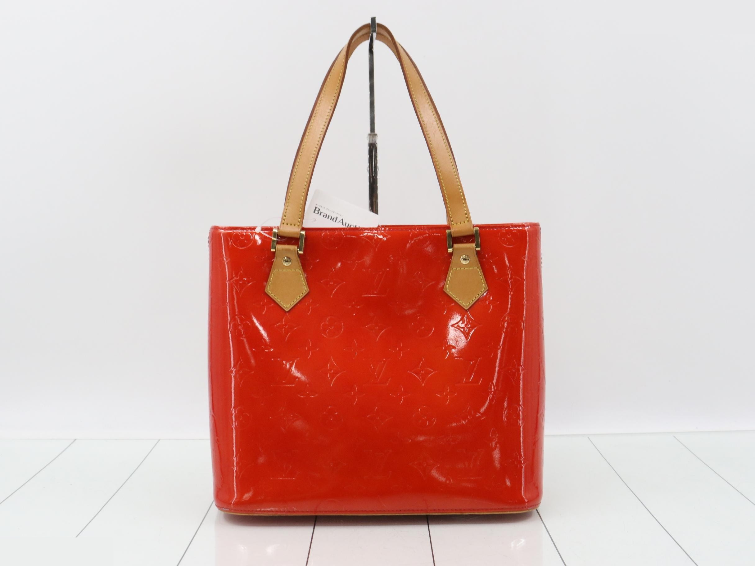 Houston Rouge — view 2