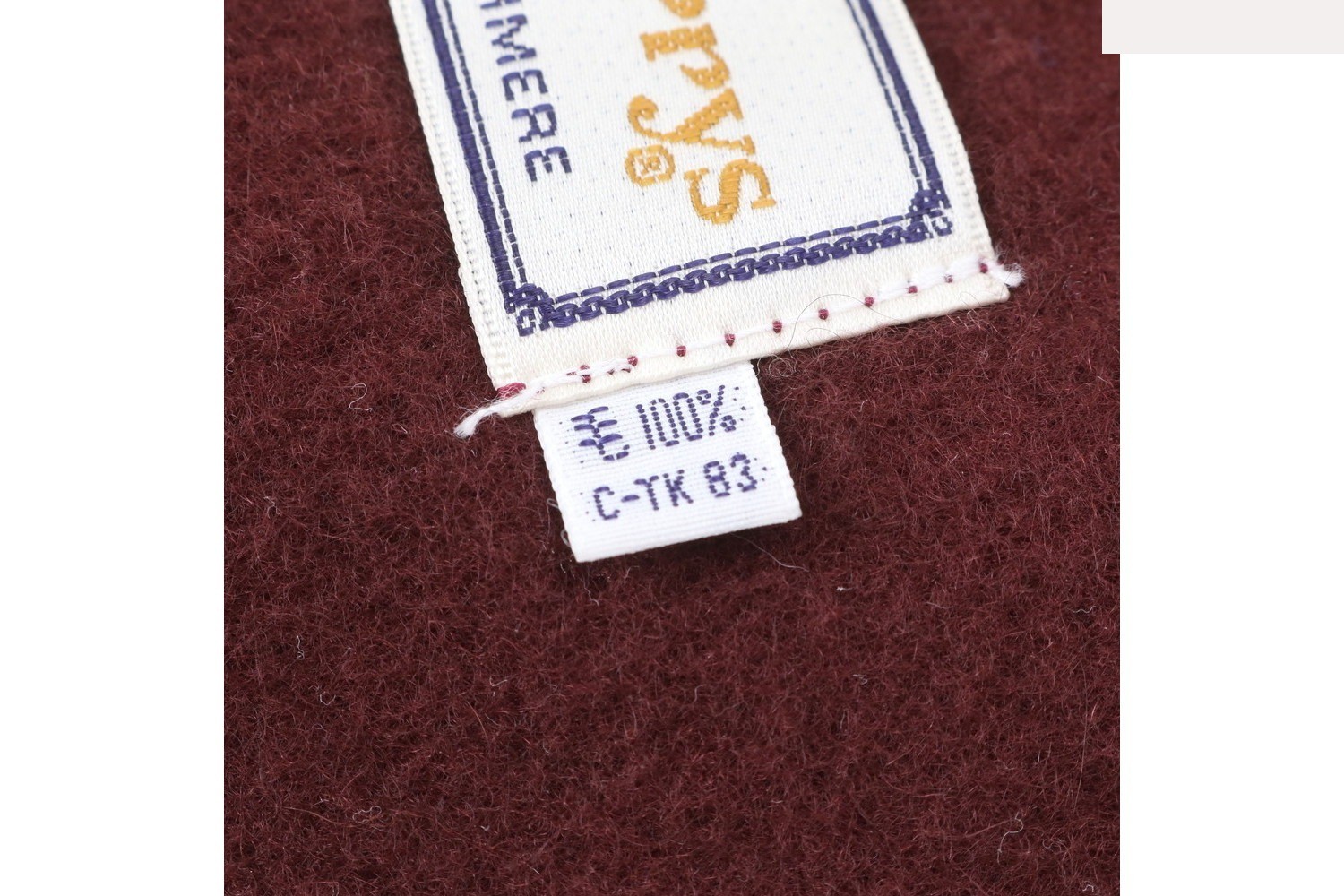 Cashmere emblem scarf — view 8