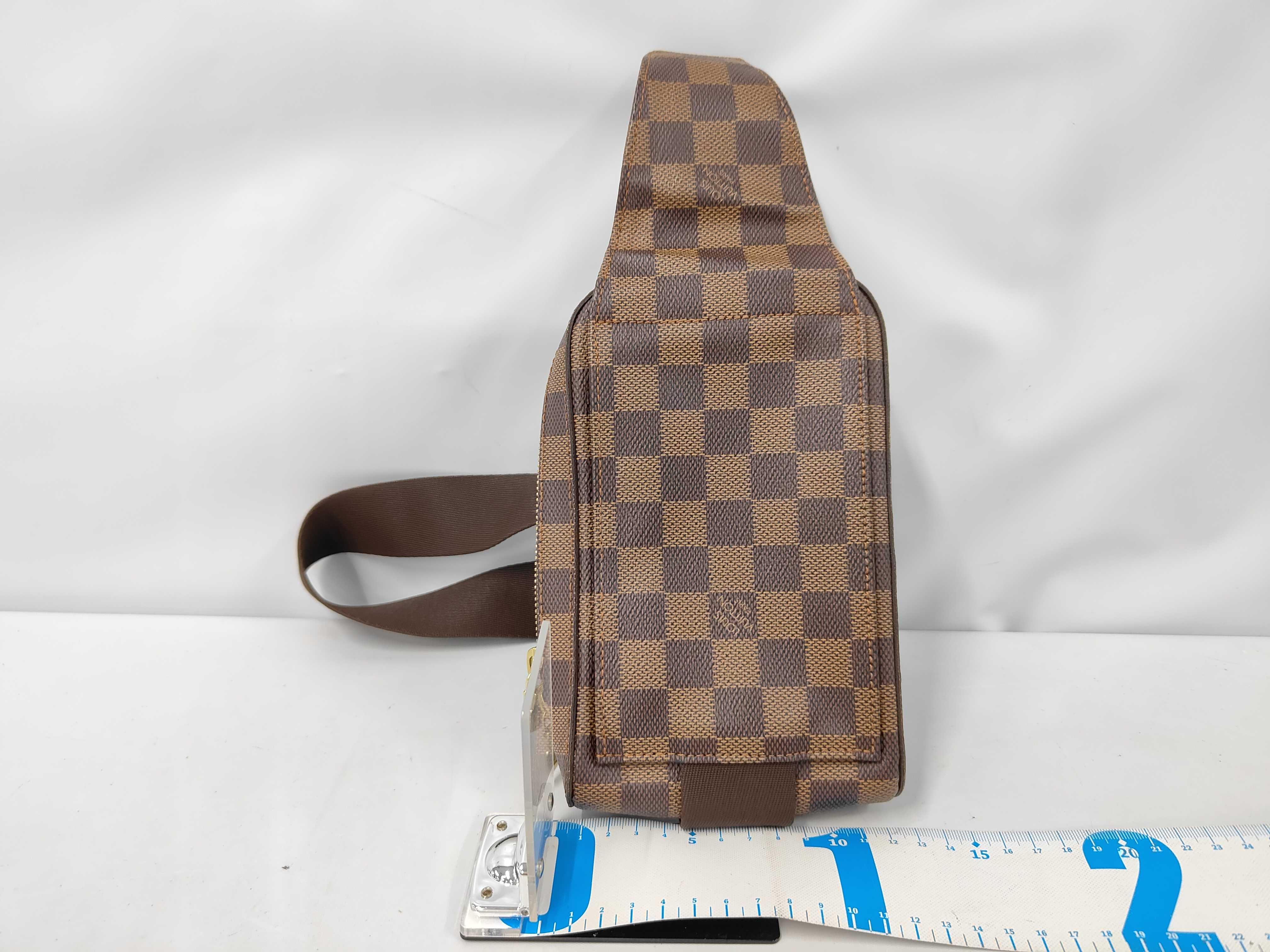 LV Damier Geronimos Shoulder Bag — view 2