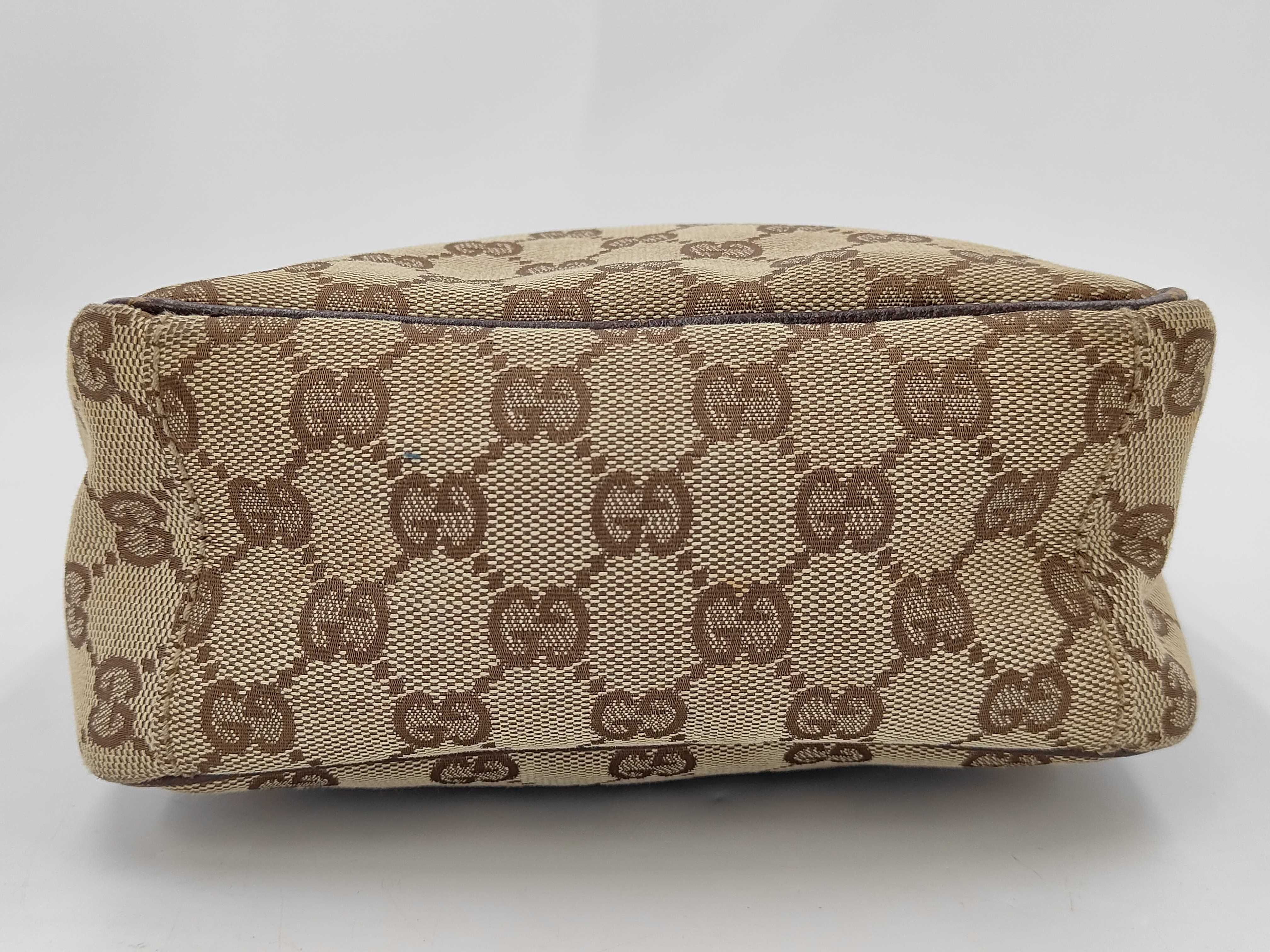 GG Canvas Shoulder Bag 122759 — view 3
