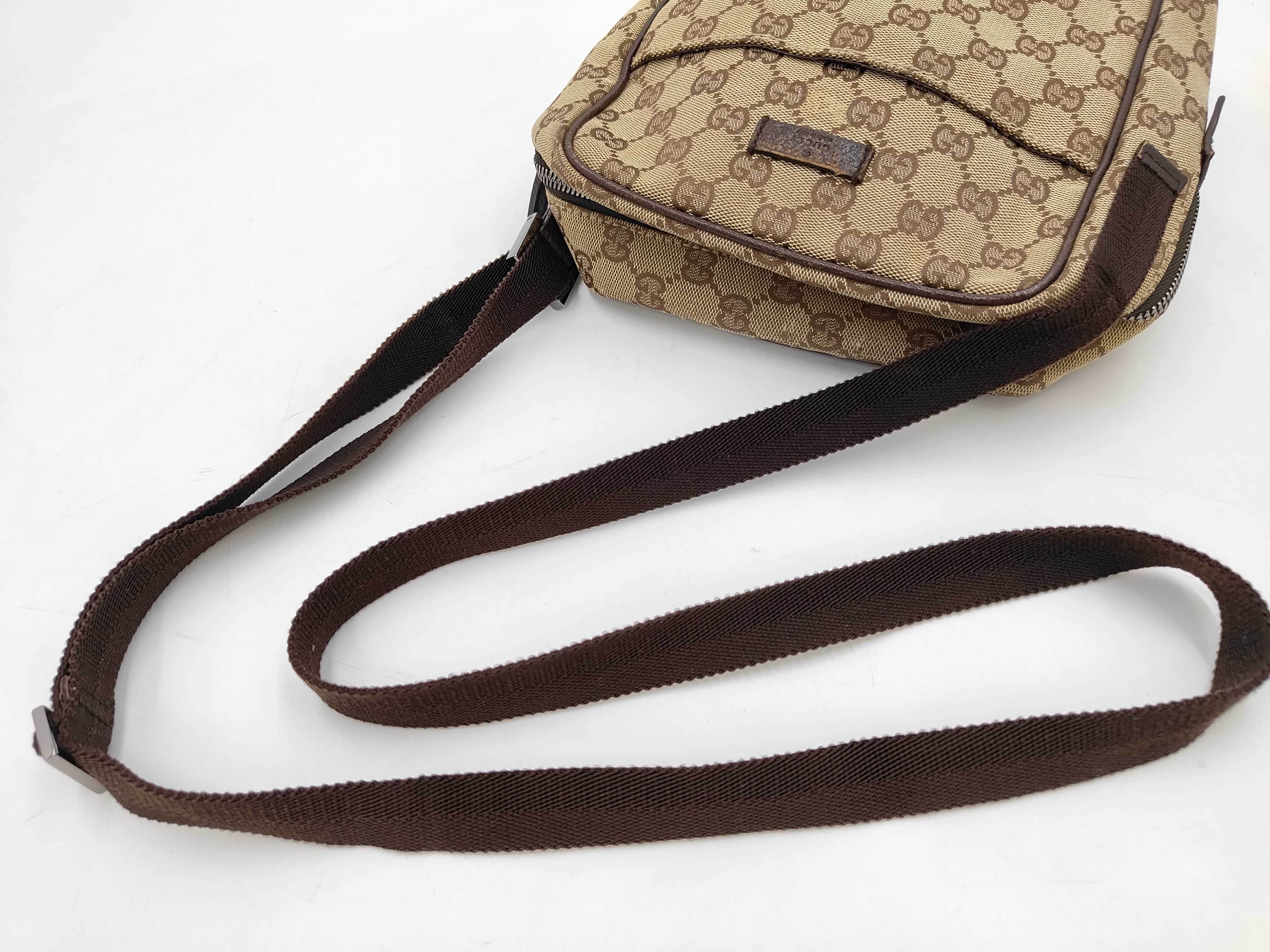 GG Canvas Shoulder Bag 122759 — view 5