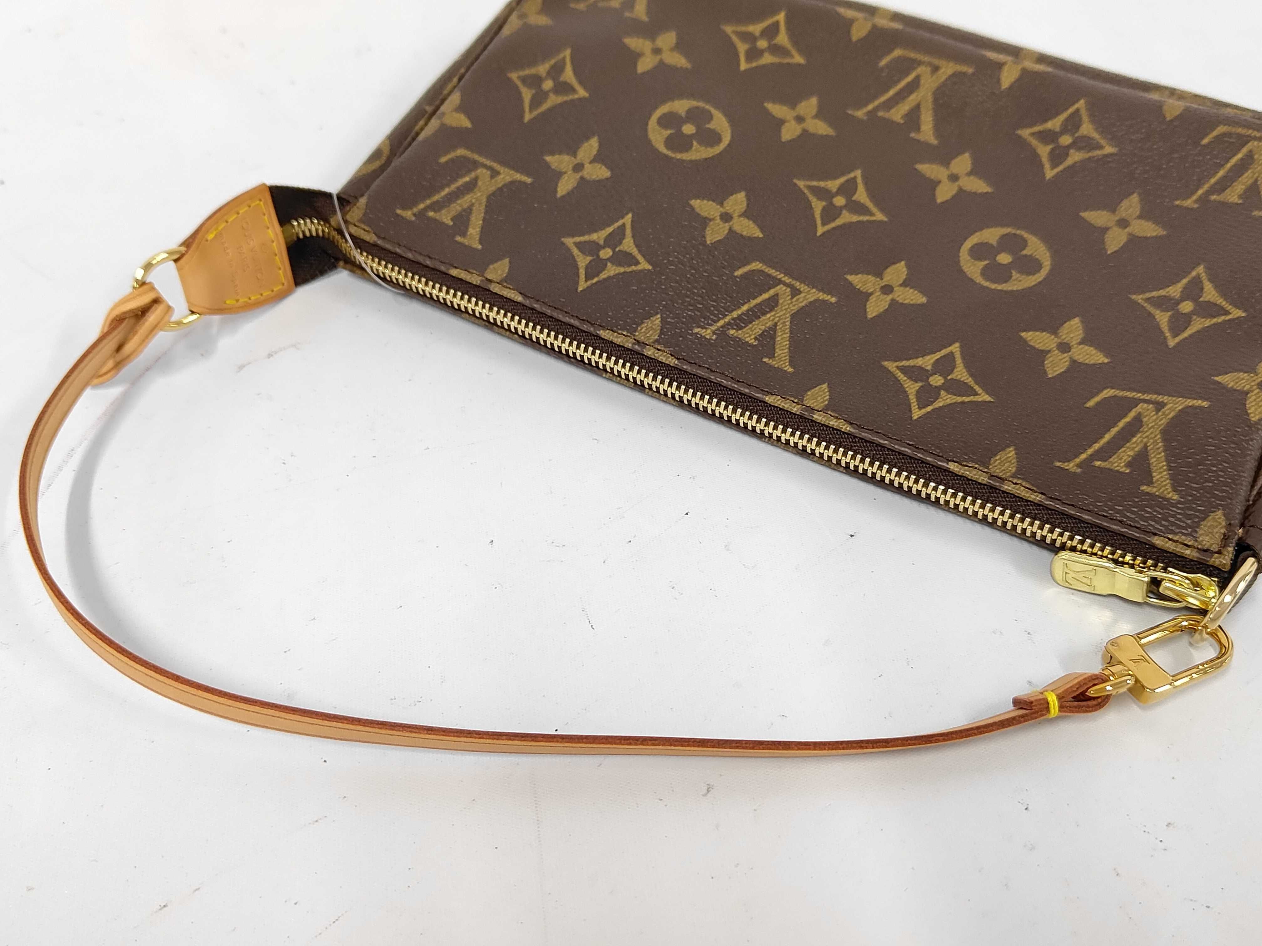 Monogram M40712 Pochette Accessoires Handbag — view 3