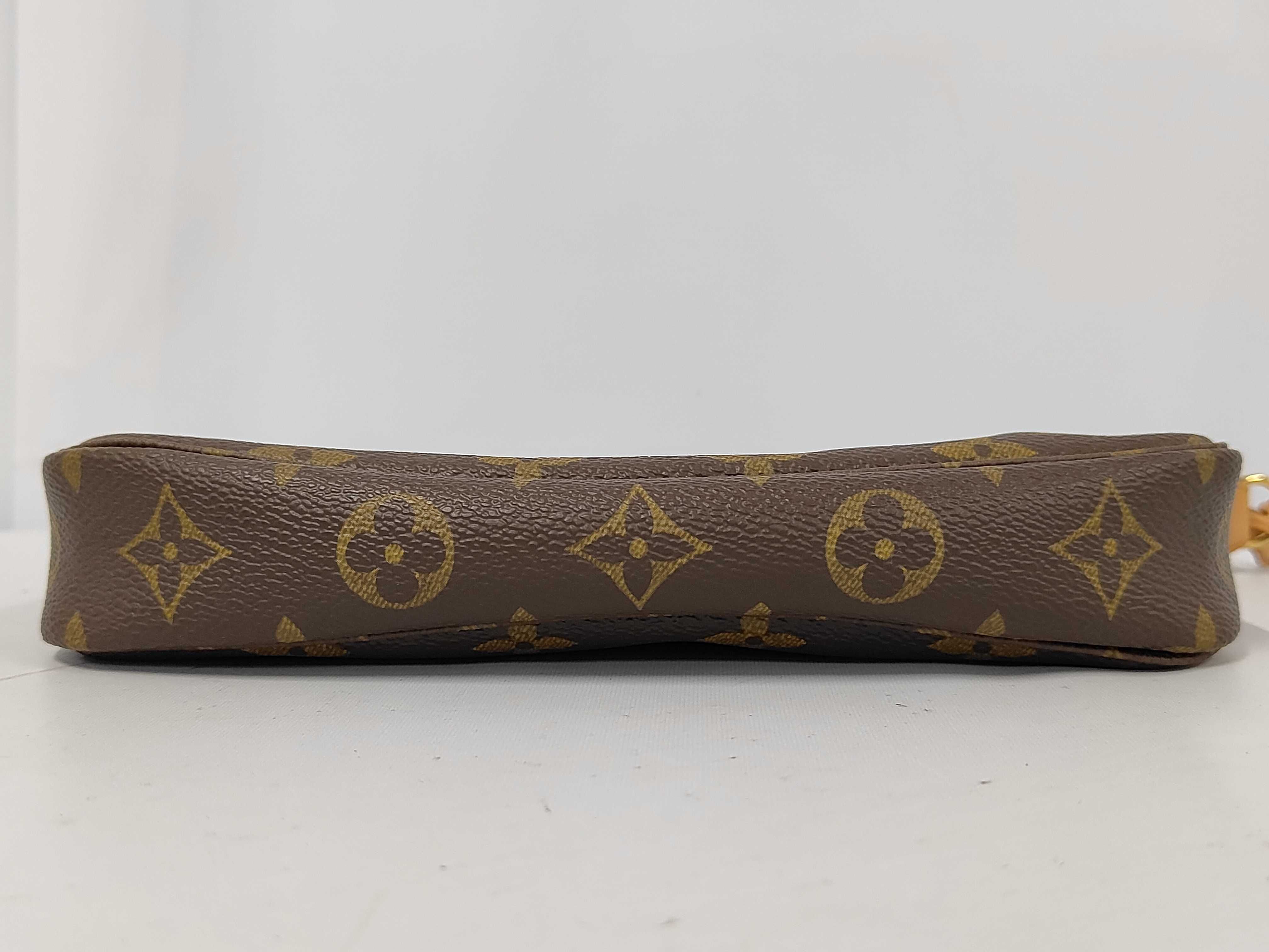 Monogram M40712 Pochette Accessoires Handbag — view 8