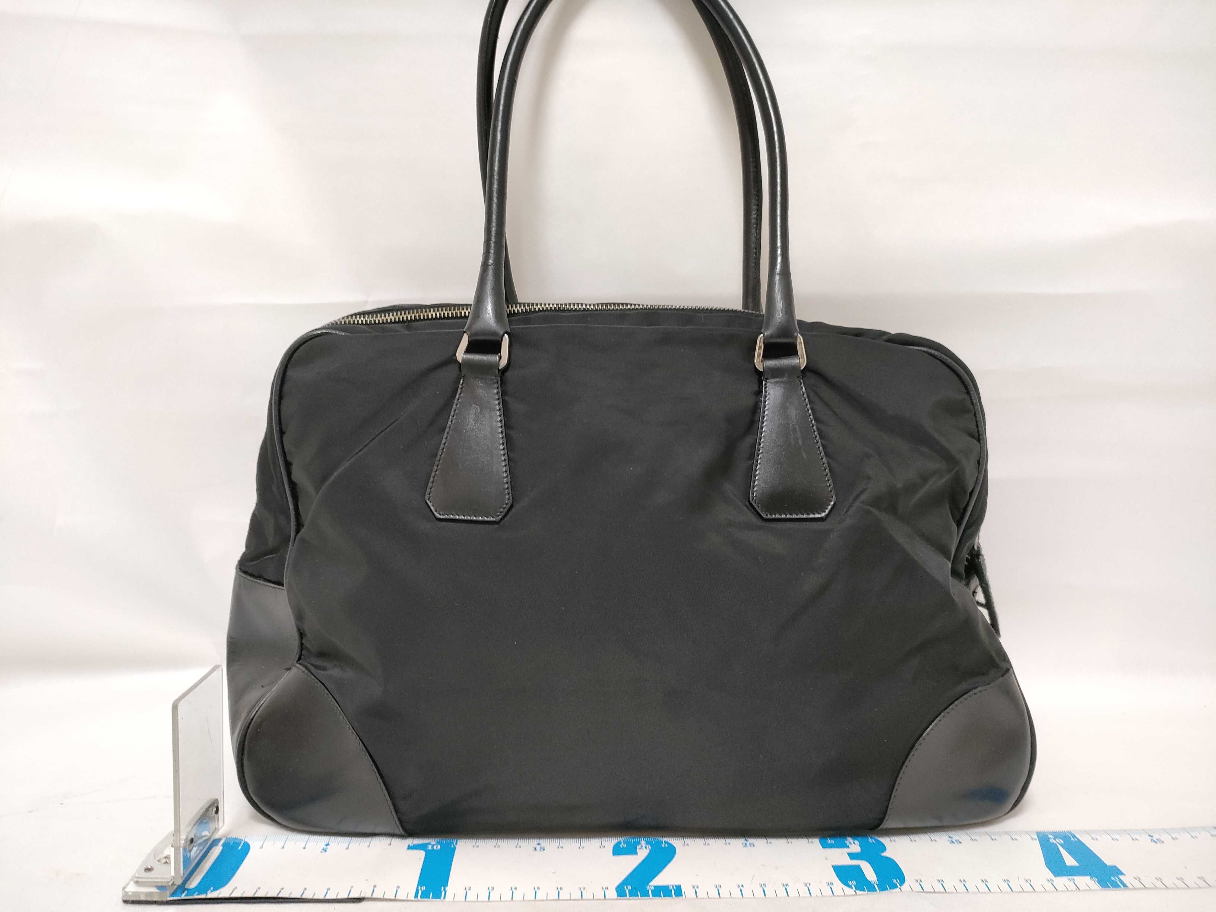 Nylon Prada Bowling Bag Tote Bag Leather Nylon Triangle Logo Tote Bag — view 2