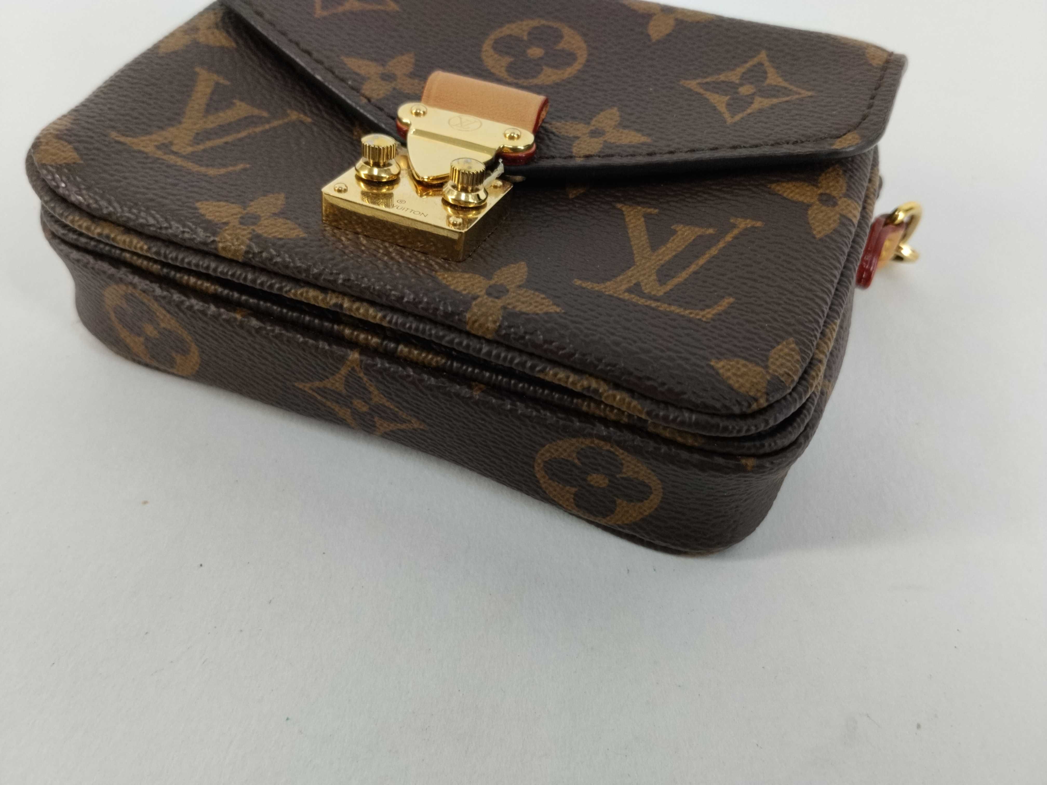 Monogram Louis Vuitton M81267 Monogram Micro Chain Shoulder Bag 2-Way Mini Handbag — view 6