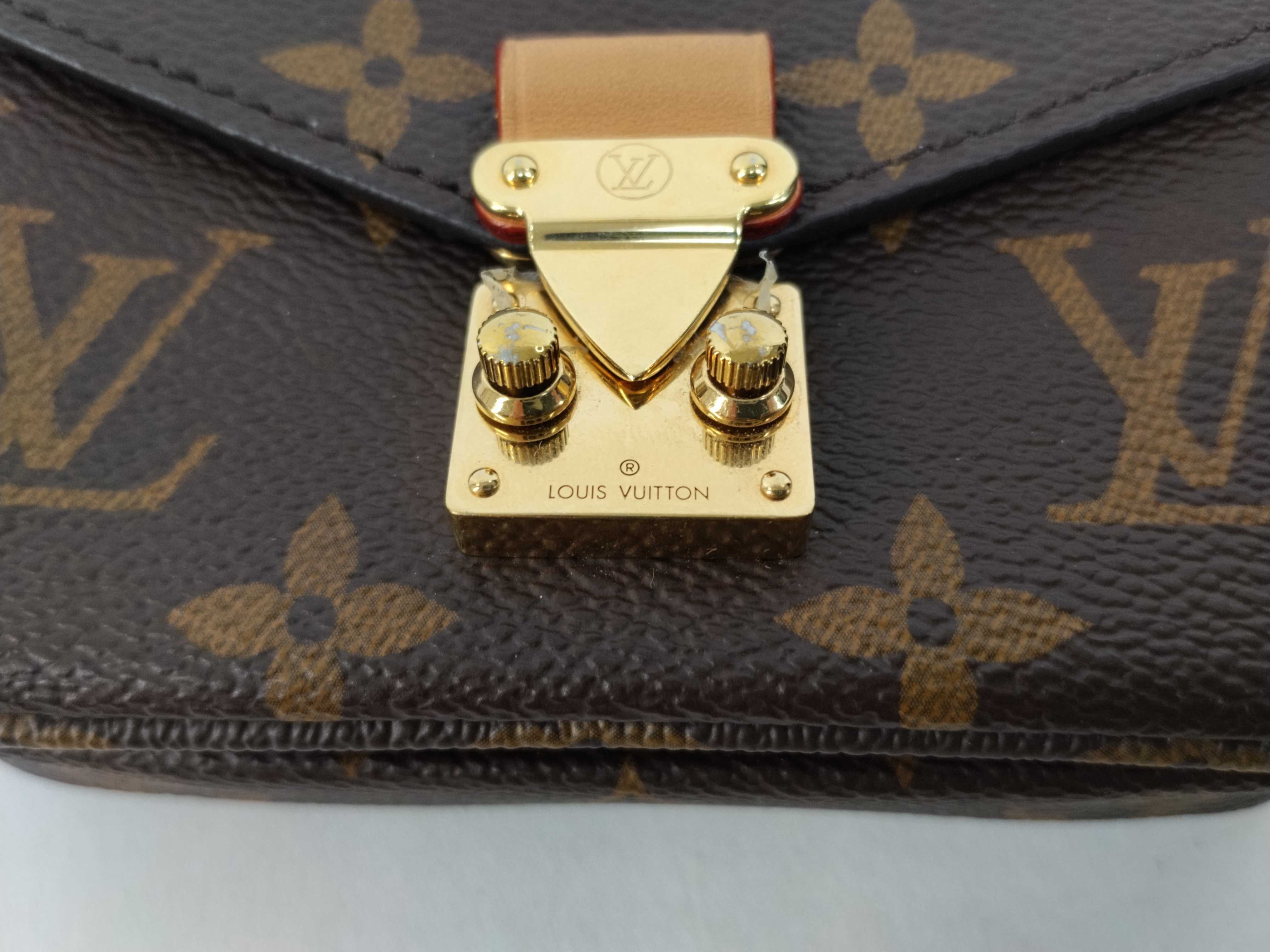 Monogram Louis Vuitton M81267 Monogram Micro Chain Shoulder Bag 2-Way Mini Handbag — view 8