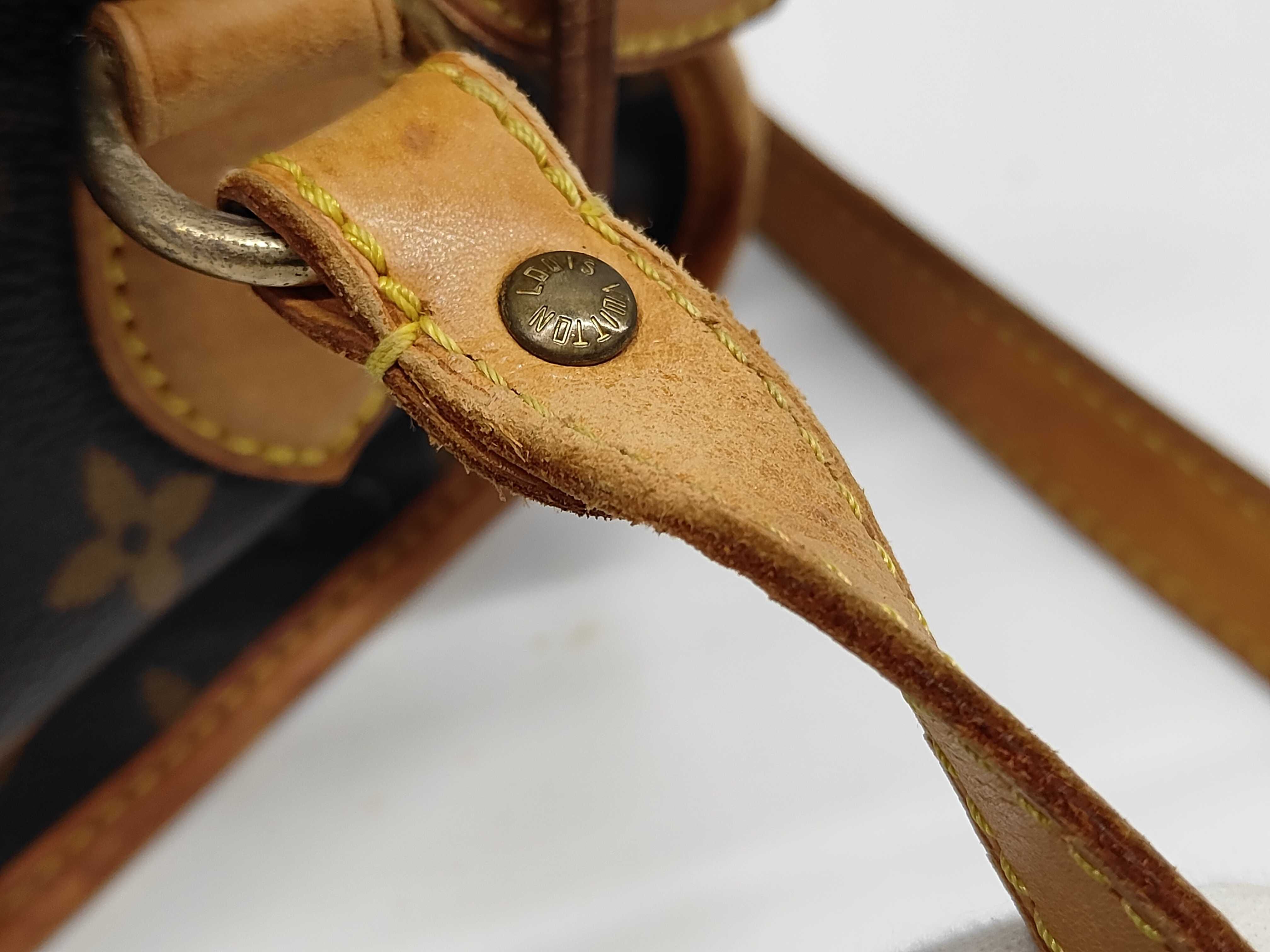 LV Popincourt Long M40008 Monogram Shoulder Bag — view 9