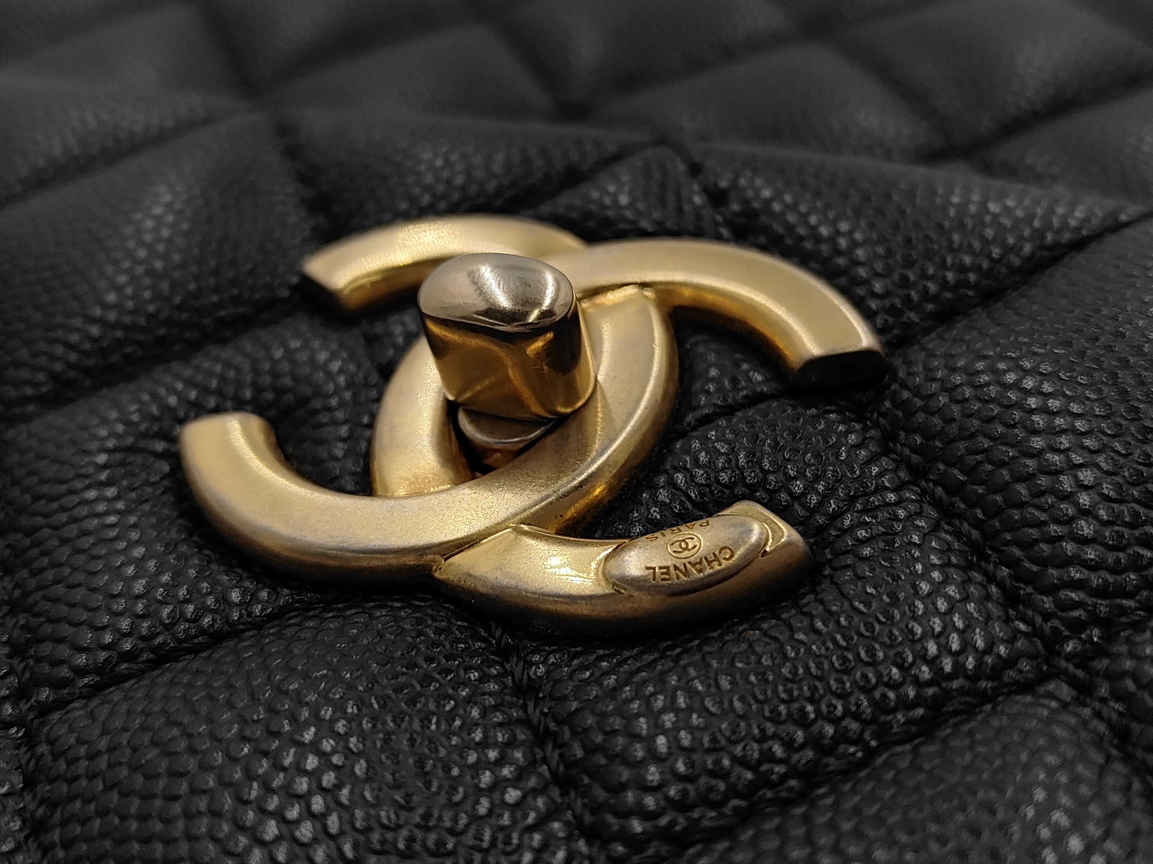 Black Caviar Leather GP Hardware Coco Handle Single Flap 24 Series A92992 Chain 2-Way Bag — view 7