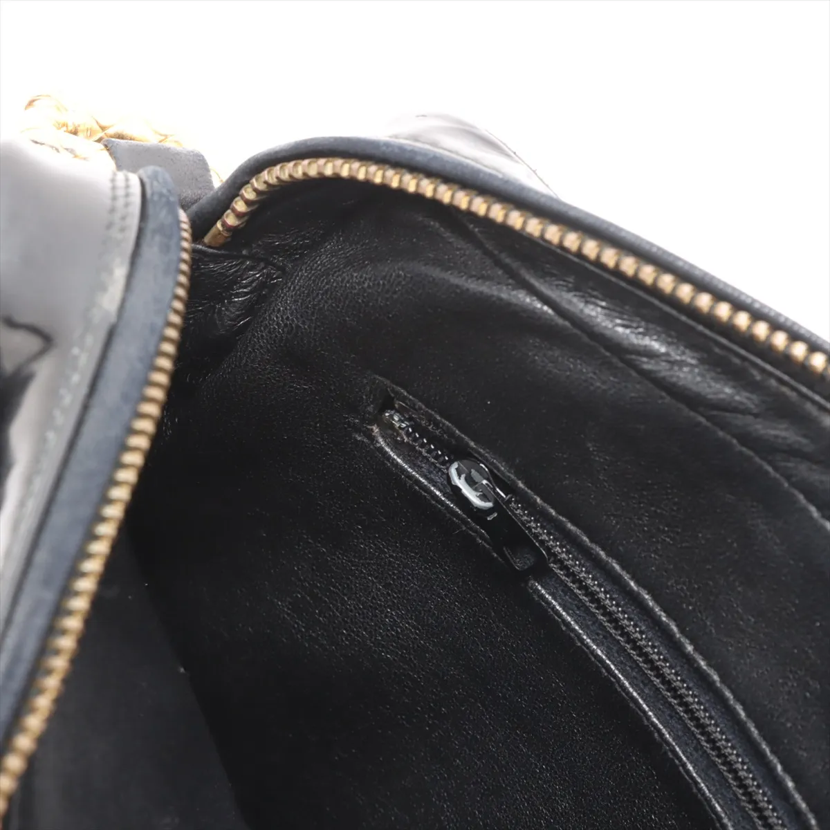 Matelasse patent leather chain shoulder bag with fringe black gold hardware — view 11