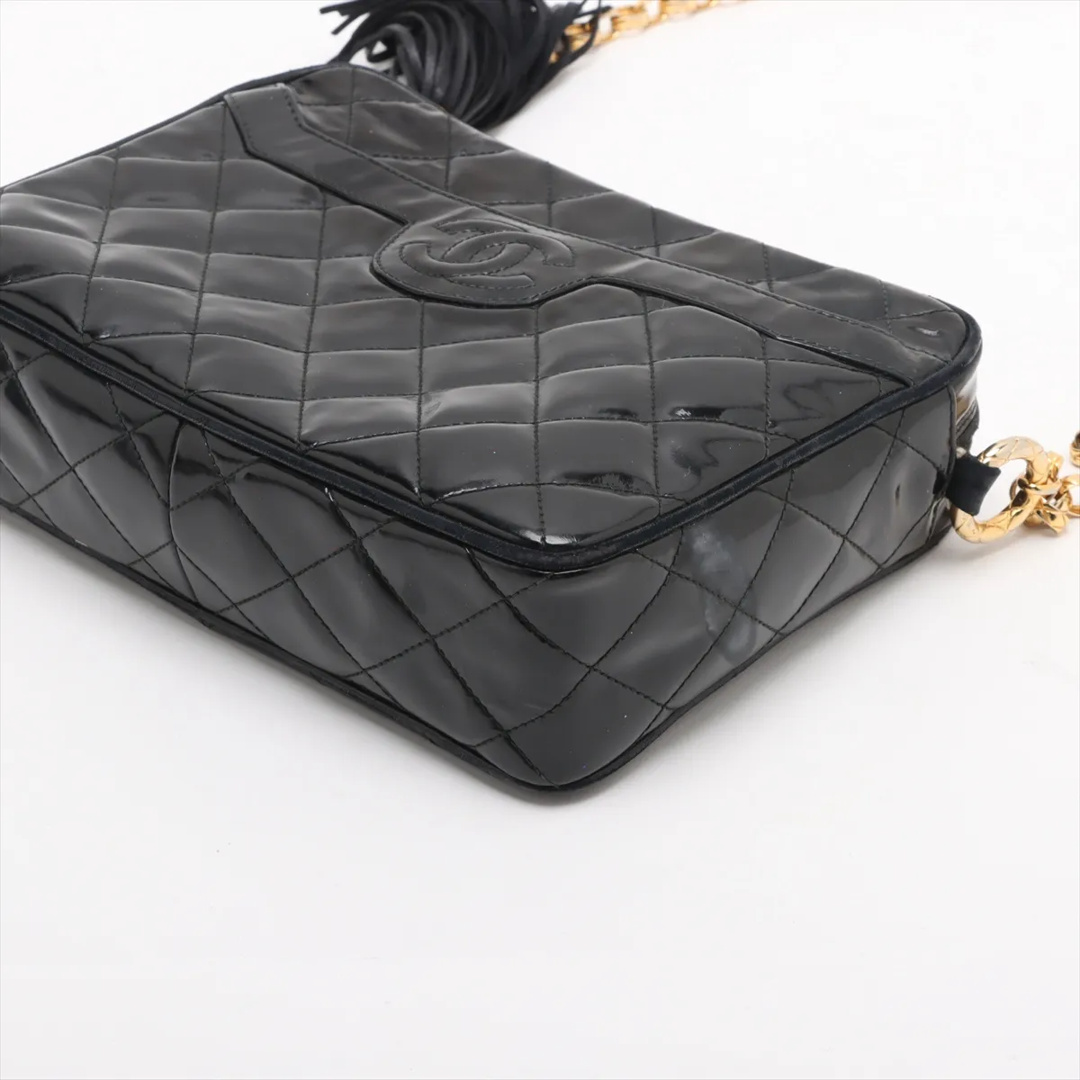 Matelasse patent leather chain shoulder bag with fringe black gold hardware — view 3