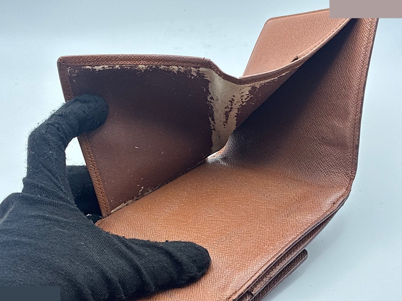 Monogram Credit — view 5