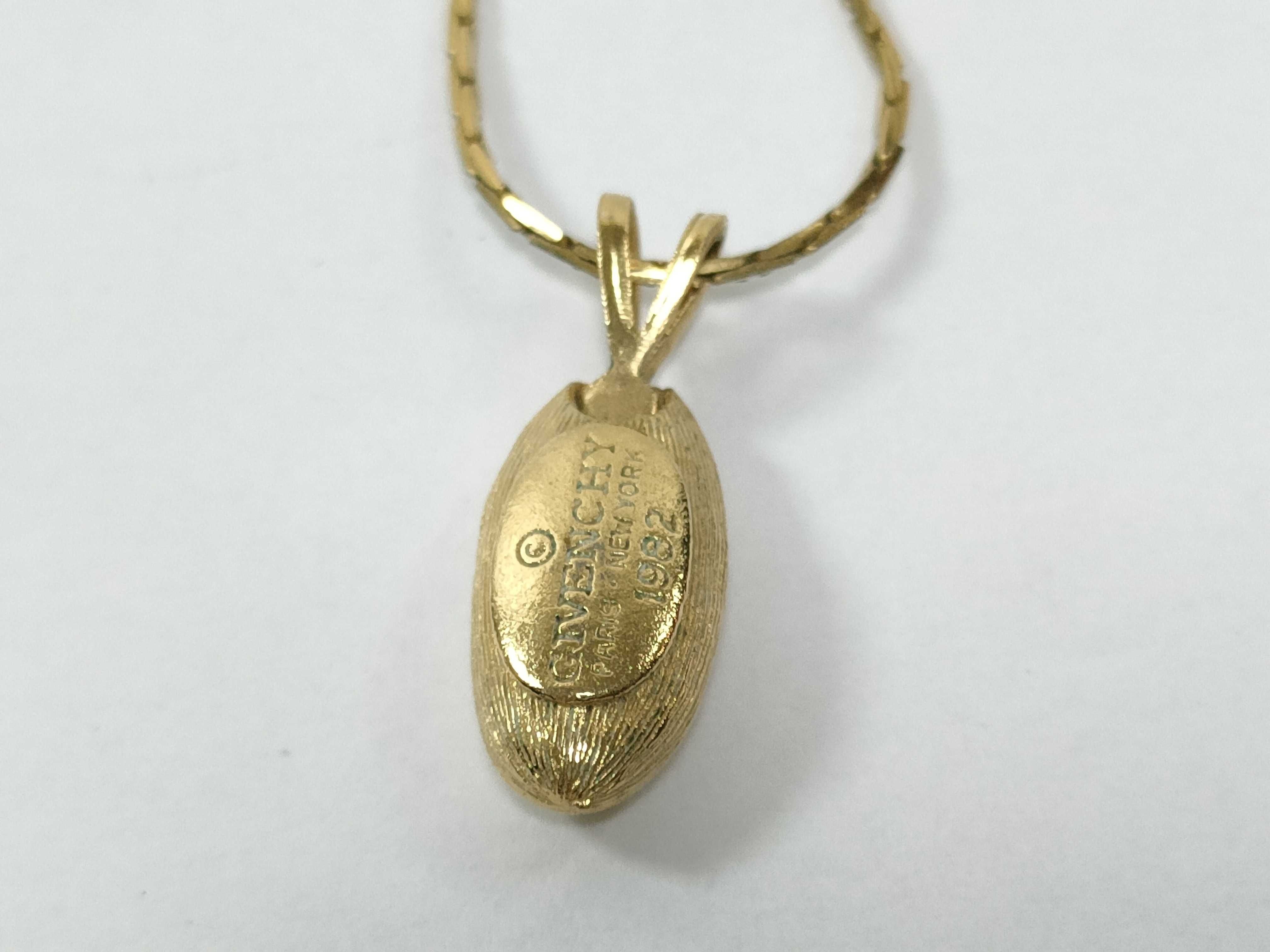 Necklace — view 3