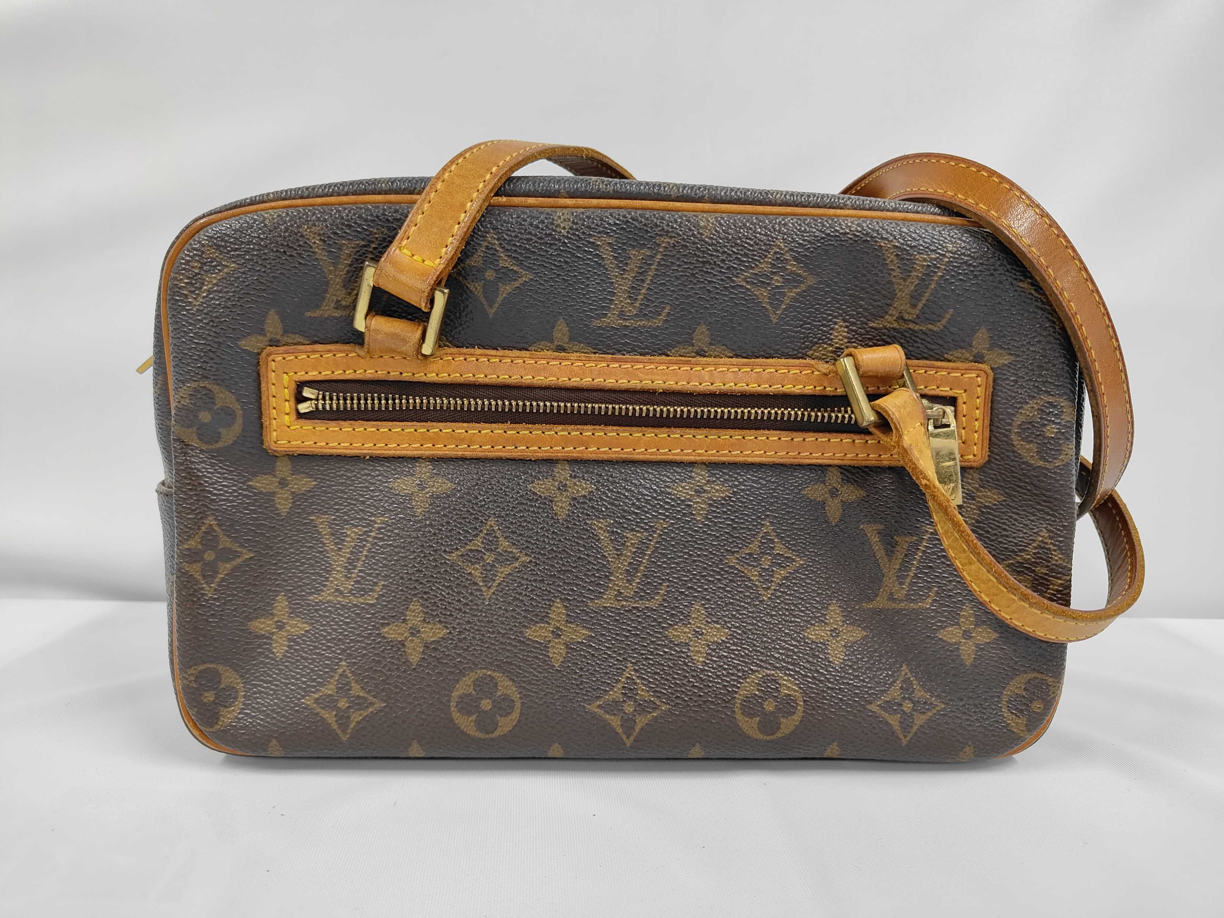 Cite MM Shoulder Bag
