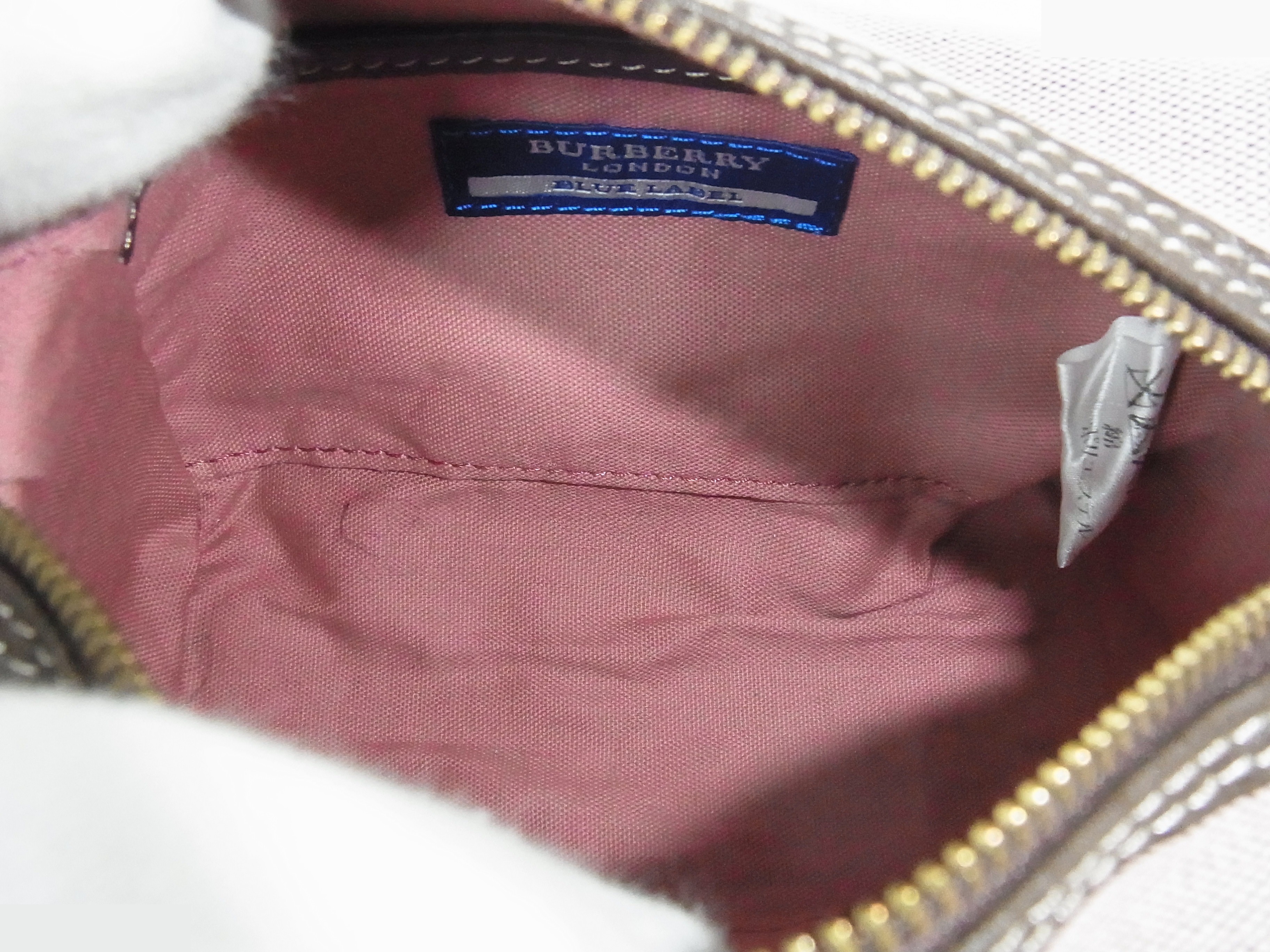 Pink pouch — view 4