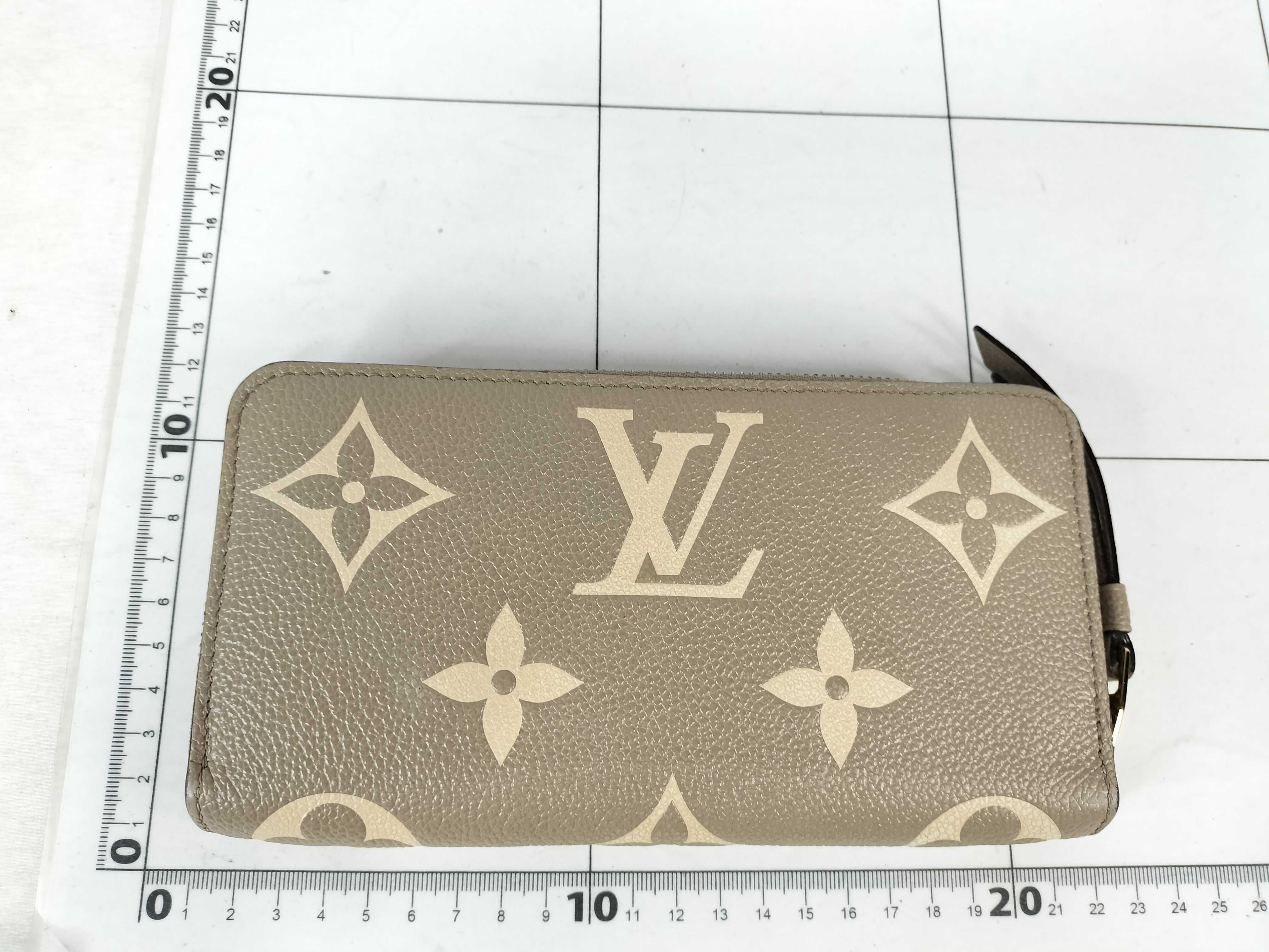 Monogram Empreinte Louis Vuitton Empreinte Zippy Wallet Box Wallet — view 2