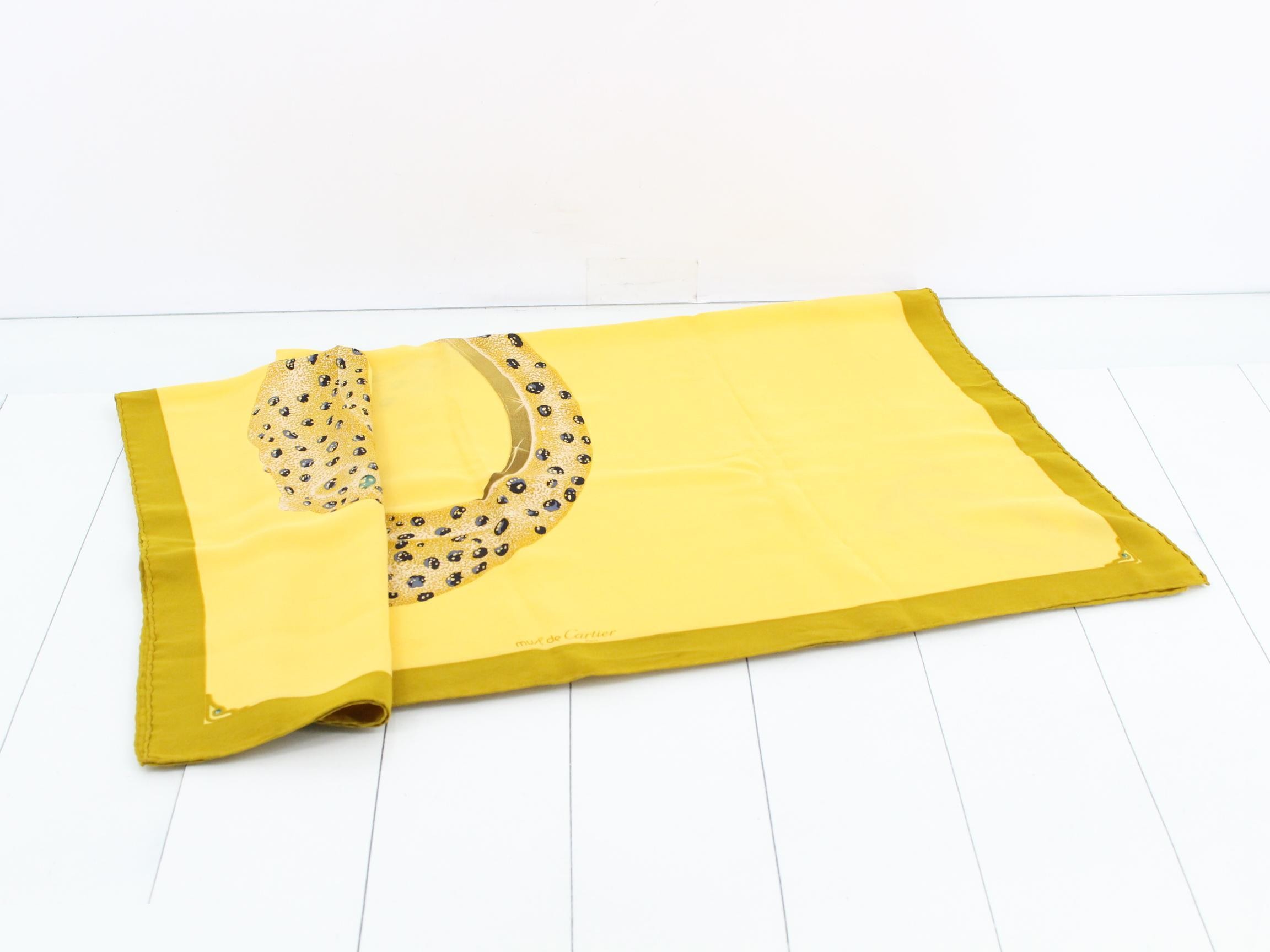 scarf — view 3