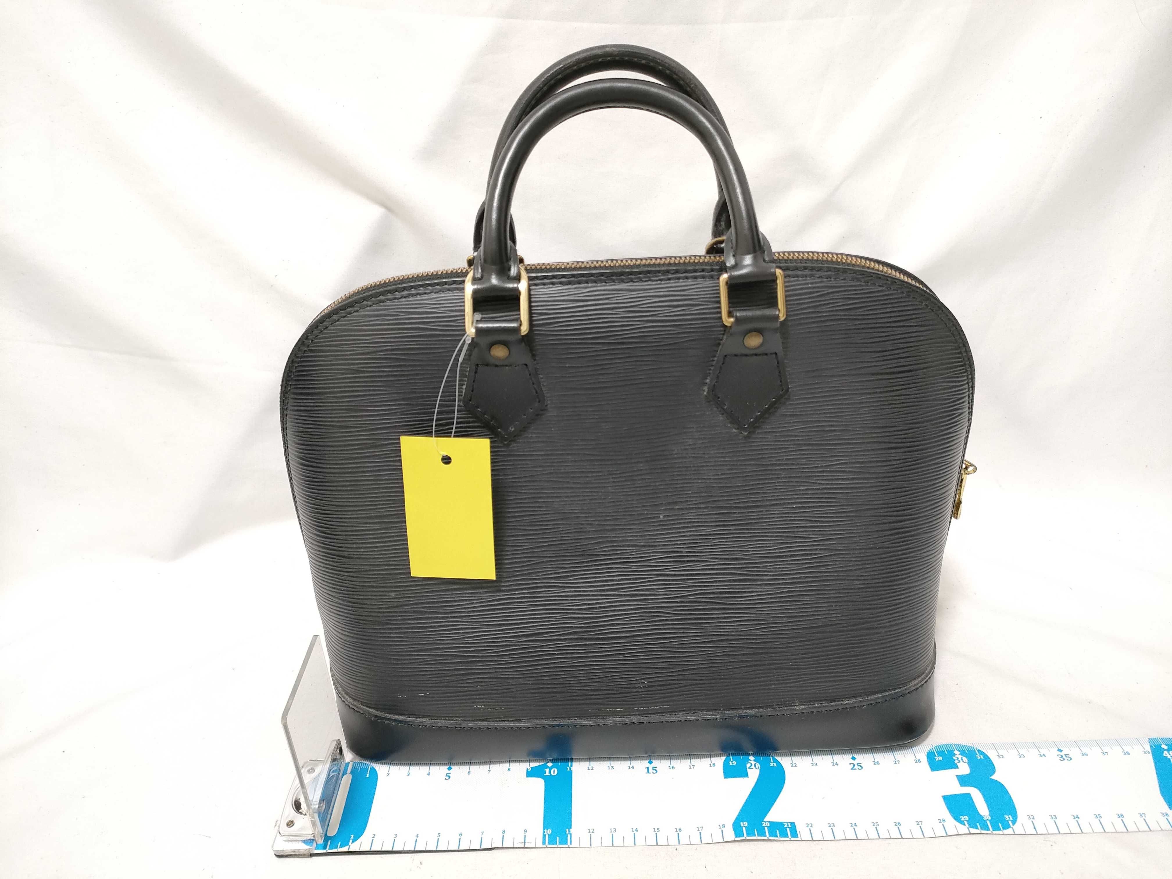 Epi Alma PM Noir Handbag — view 2