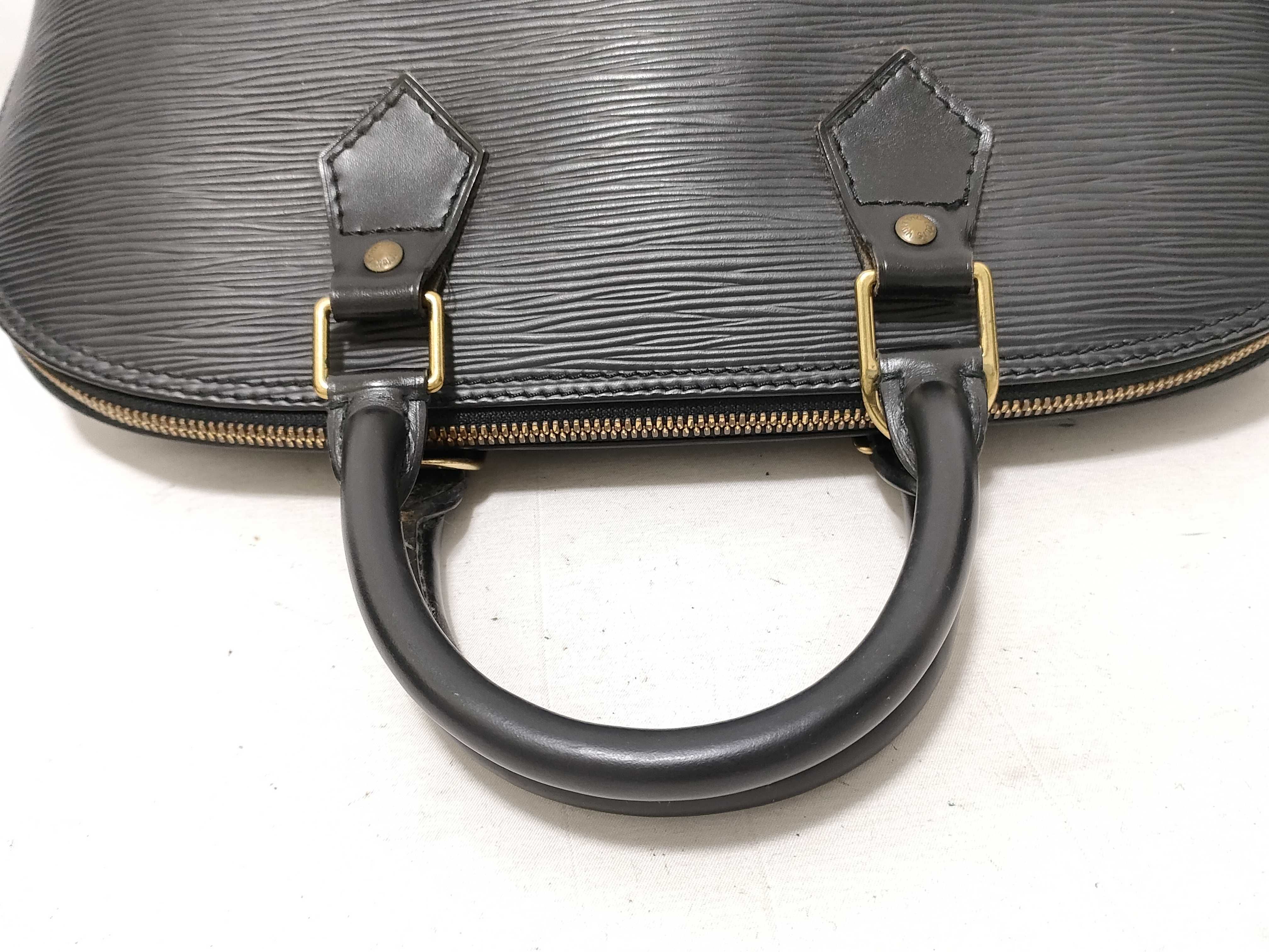 Epi Alma PM Noir Handbag — view 3