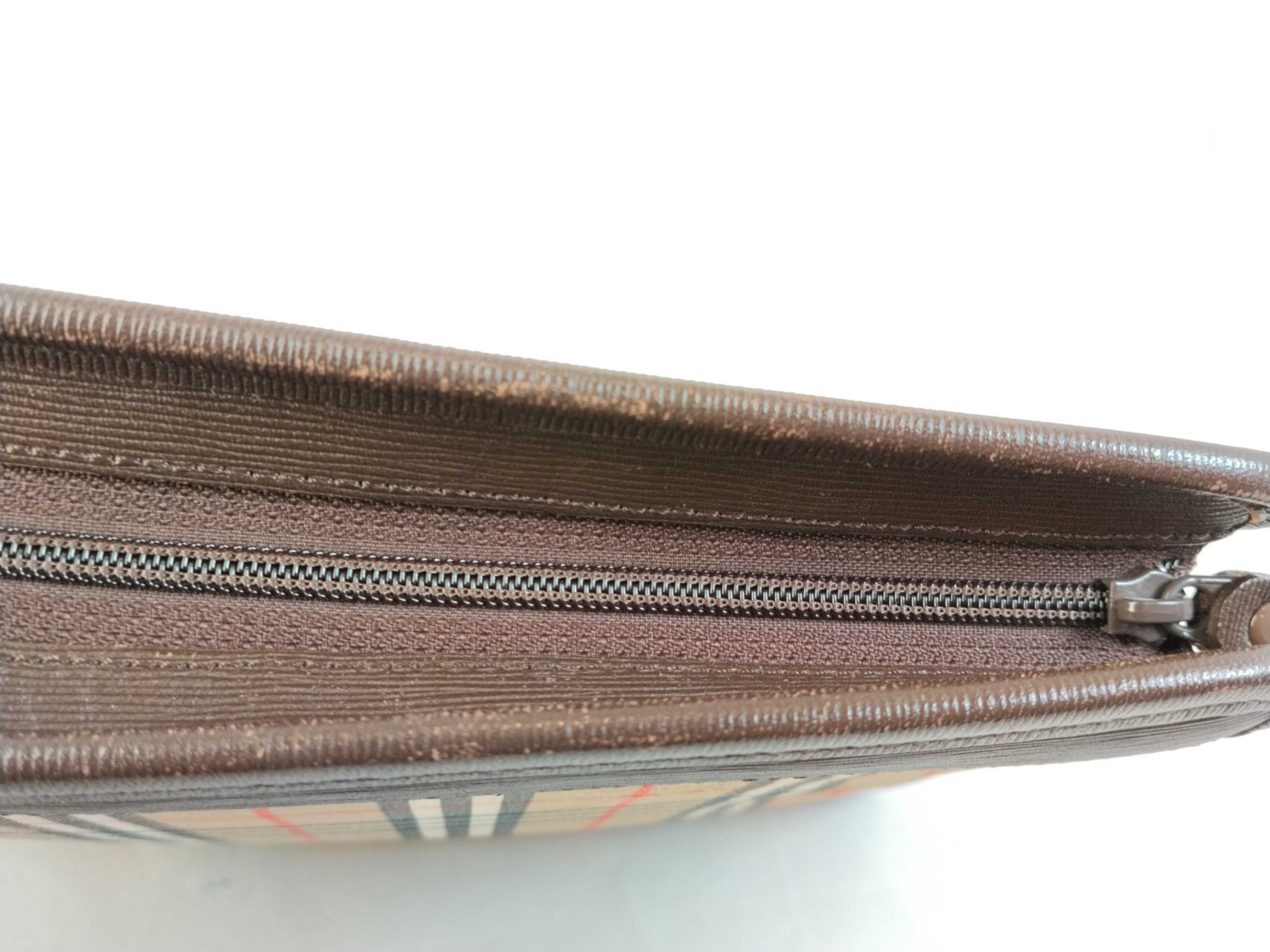Burberrys Clutch Bag — view 5