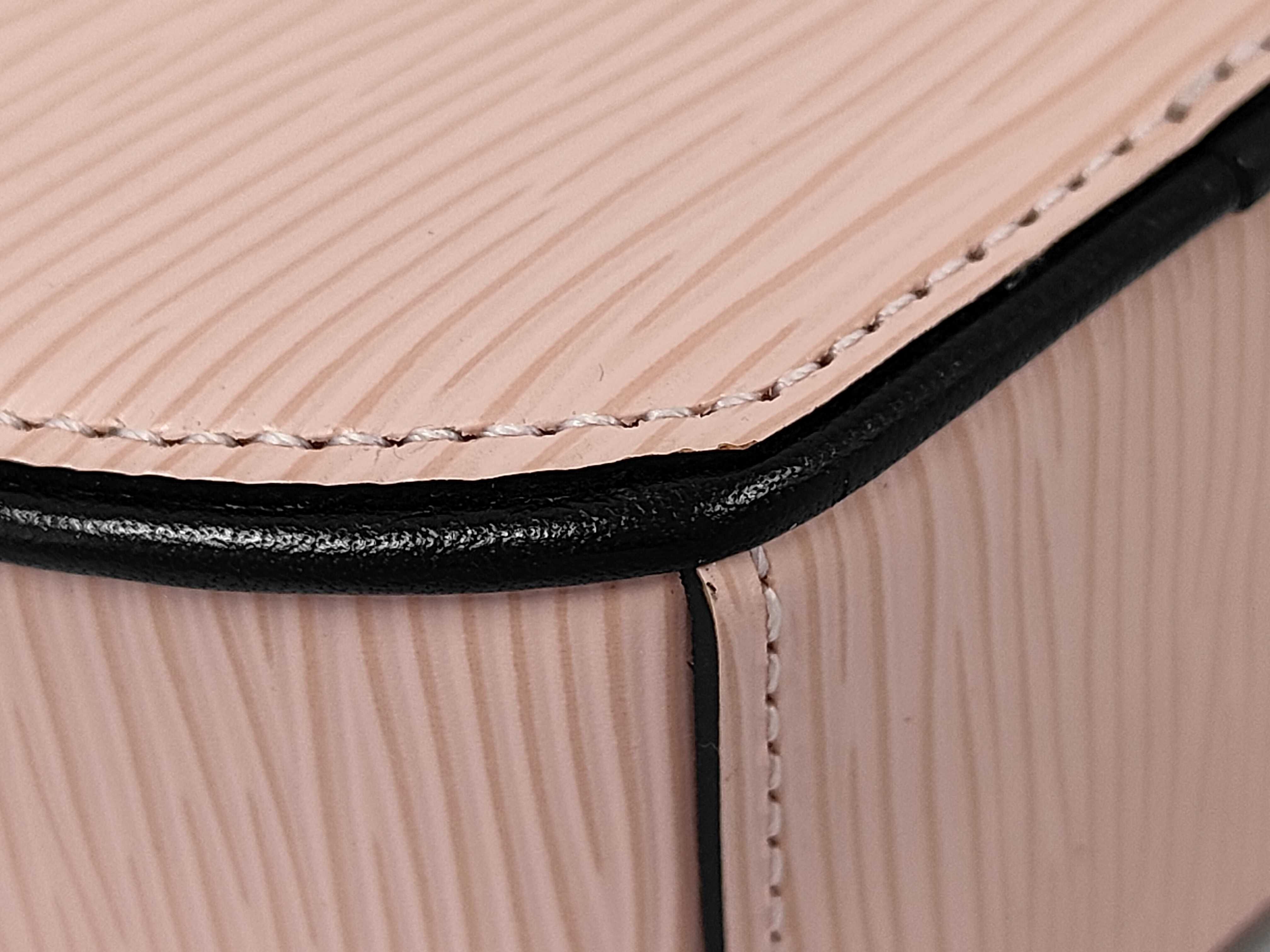 Epi Mini Boite Chapeau R96000 NFC Handbag — view 6