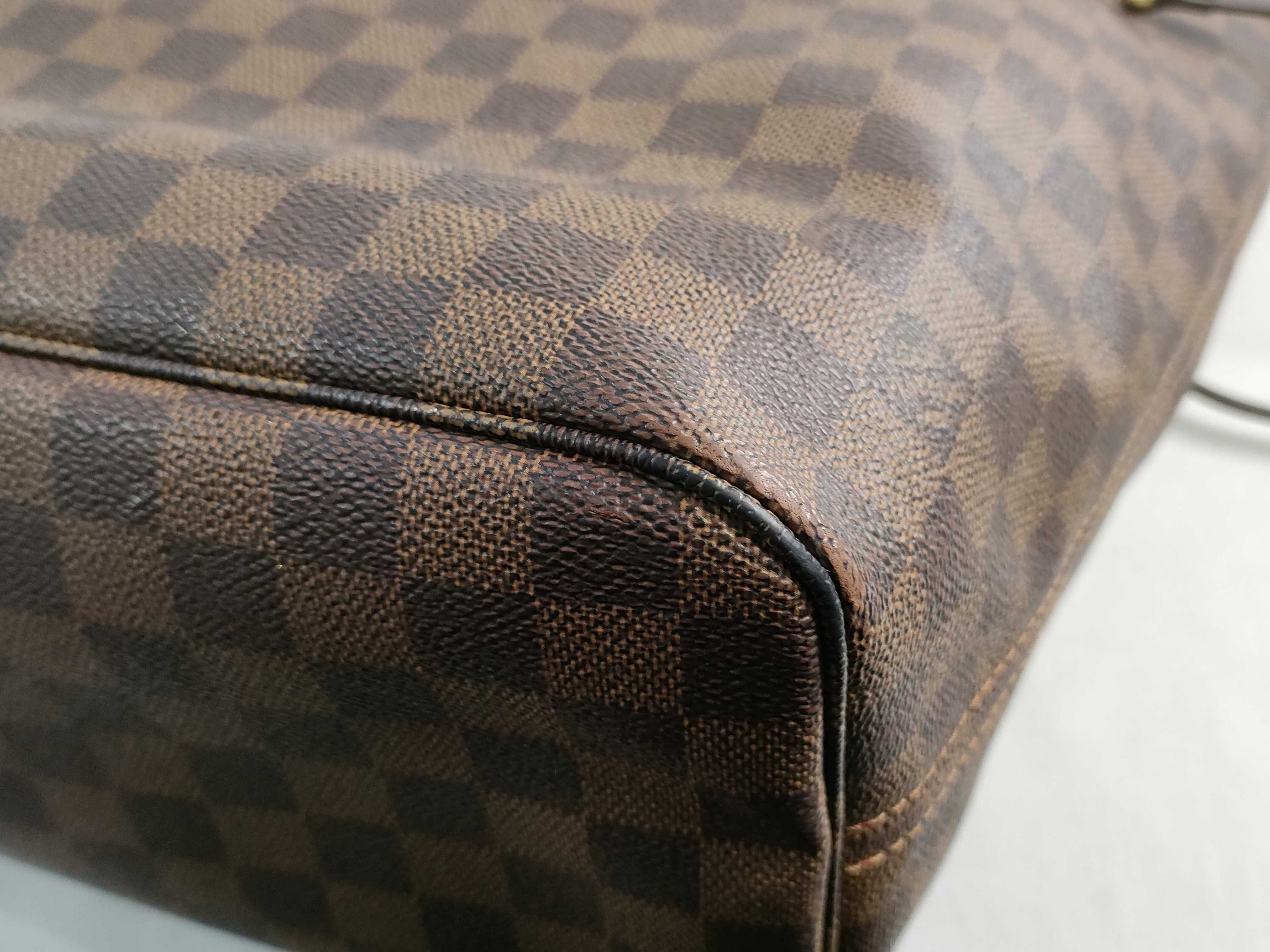 Damier LV N51105 Neverfull MM Tote Bag — view 6