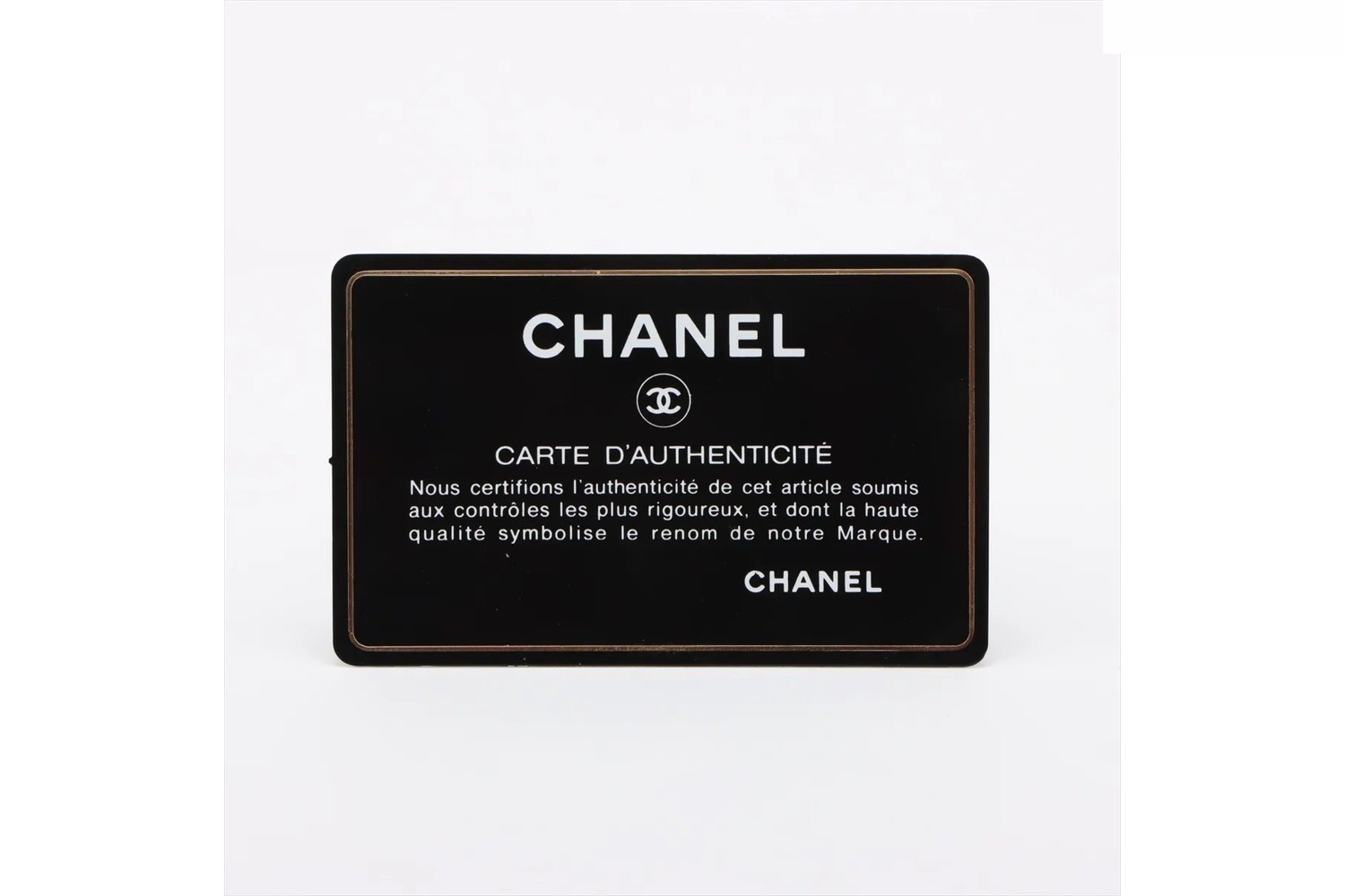 Guarantee and serial number included. Matelassé caviar skin leather long wallet. — view 12