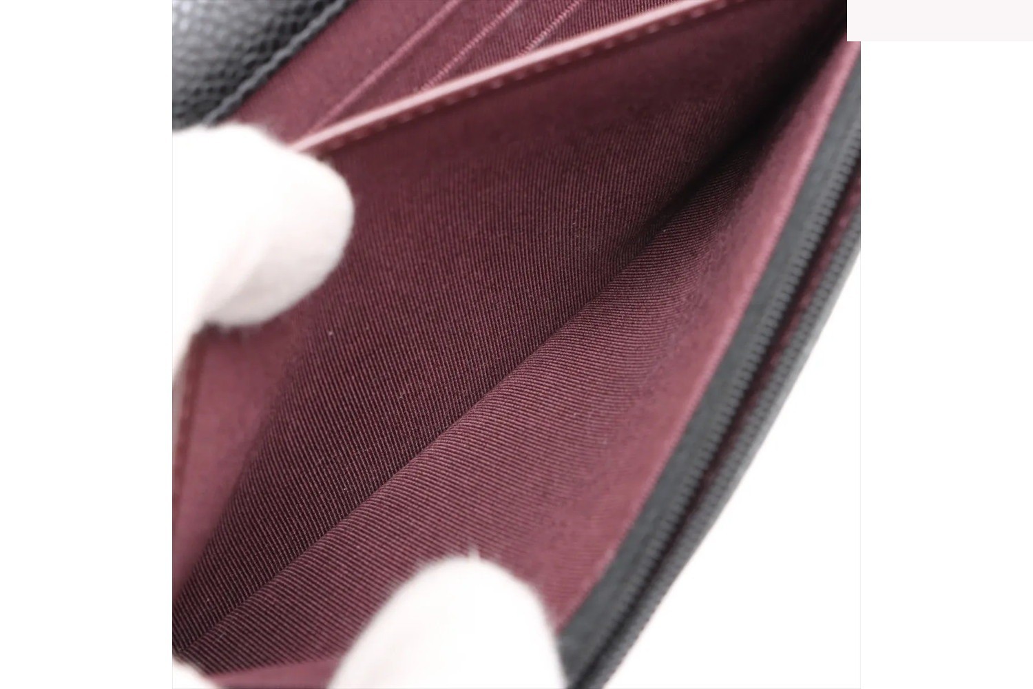 Guarantee and serial number included. Matelassé caviar skin leather long wallet. — view 7