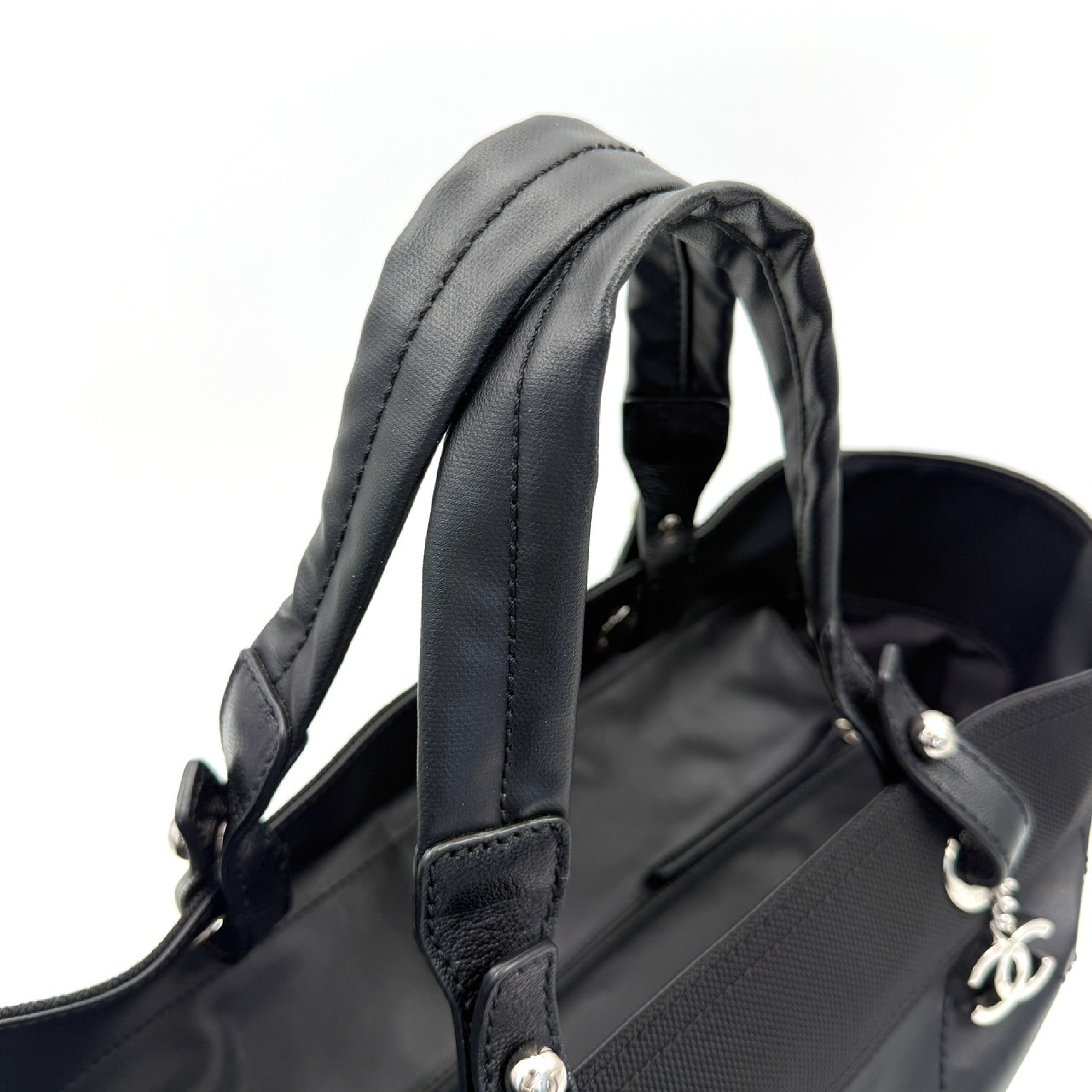 Paris Biarritz GM Handbag, Black Tote Bag — view 5