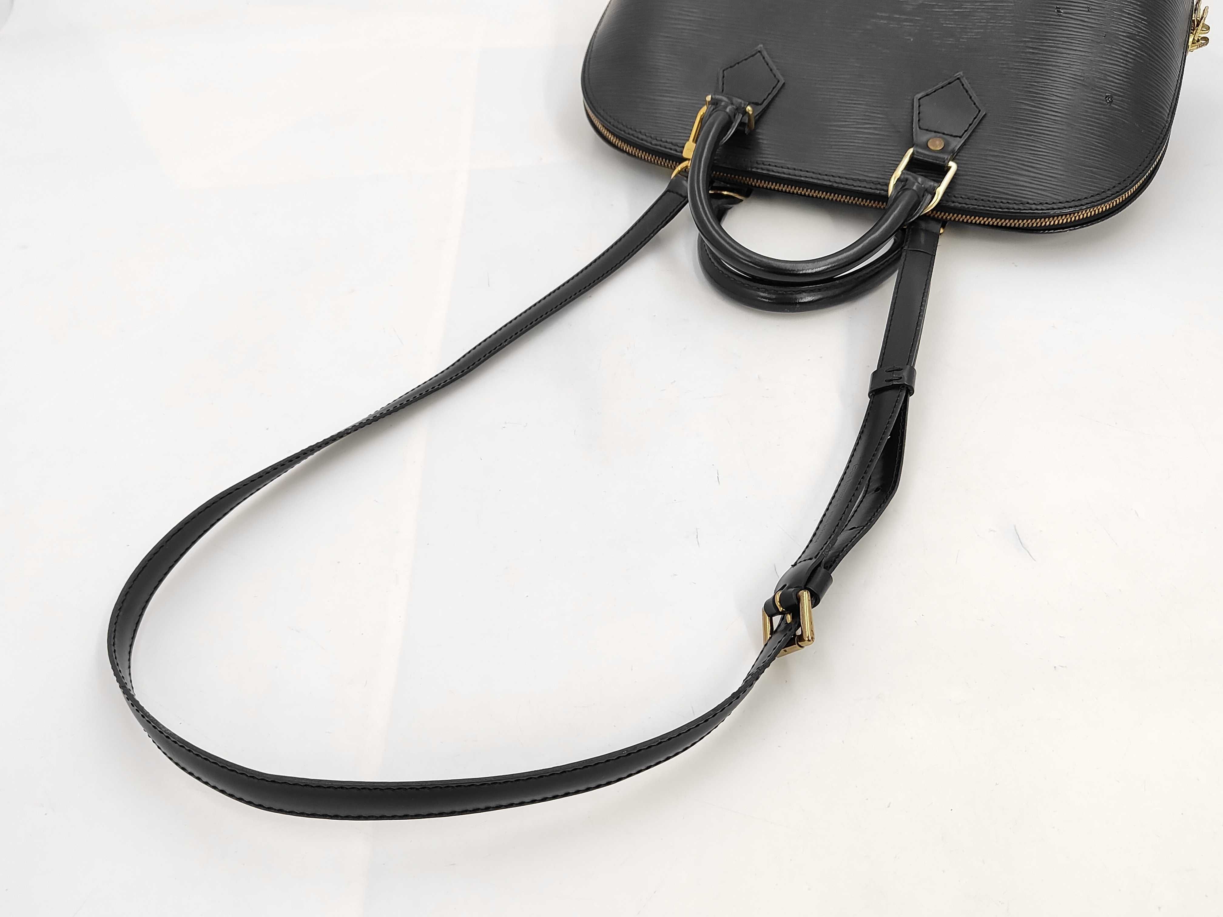 Epi Alma MM 2-Way Handbag — view 3