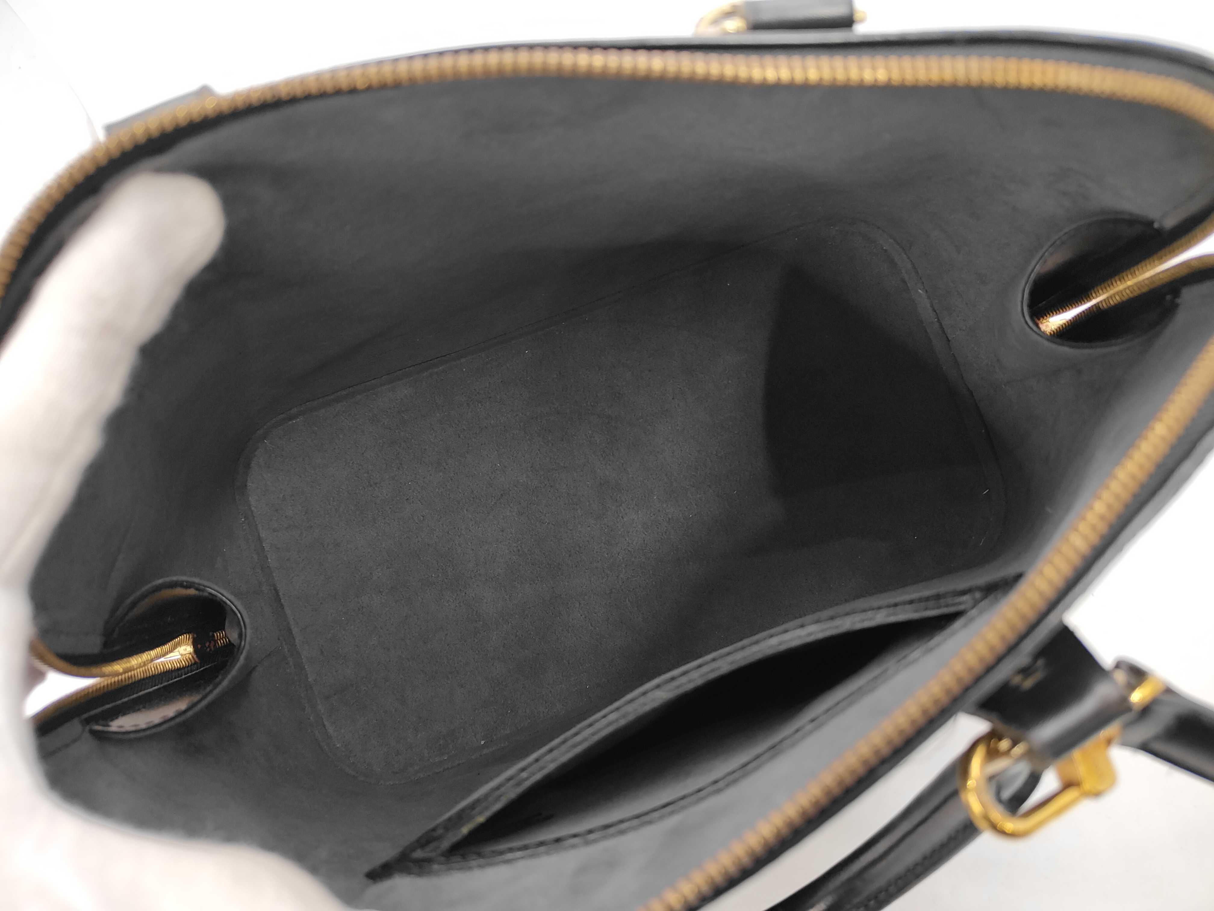 Epi Alma MM 2-Way Handbag — view 9