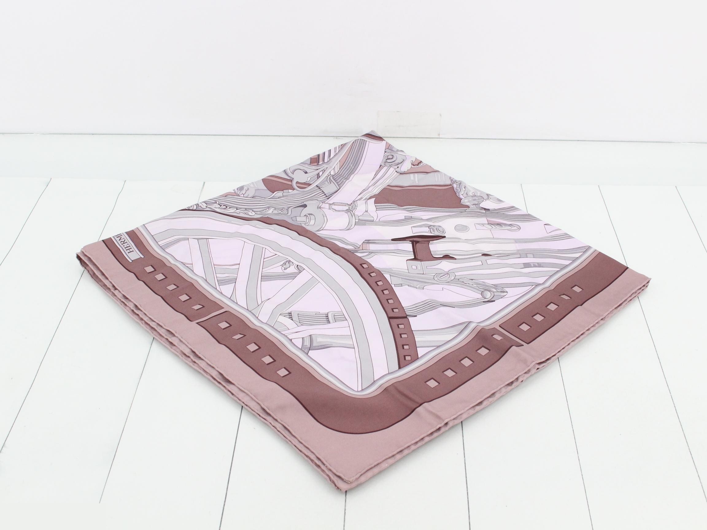 Carre 90 Scarf, Stirrup Pattern