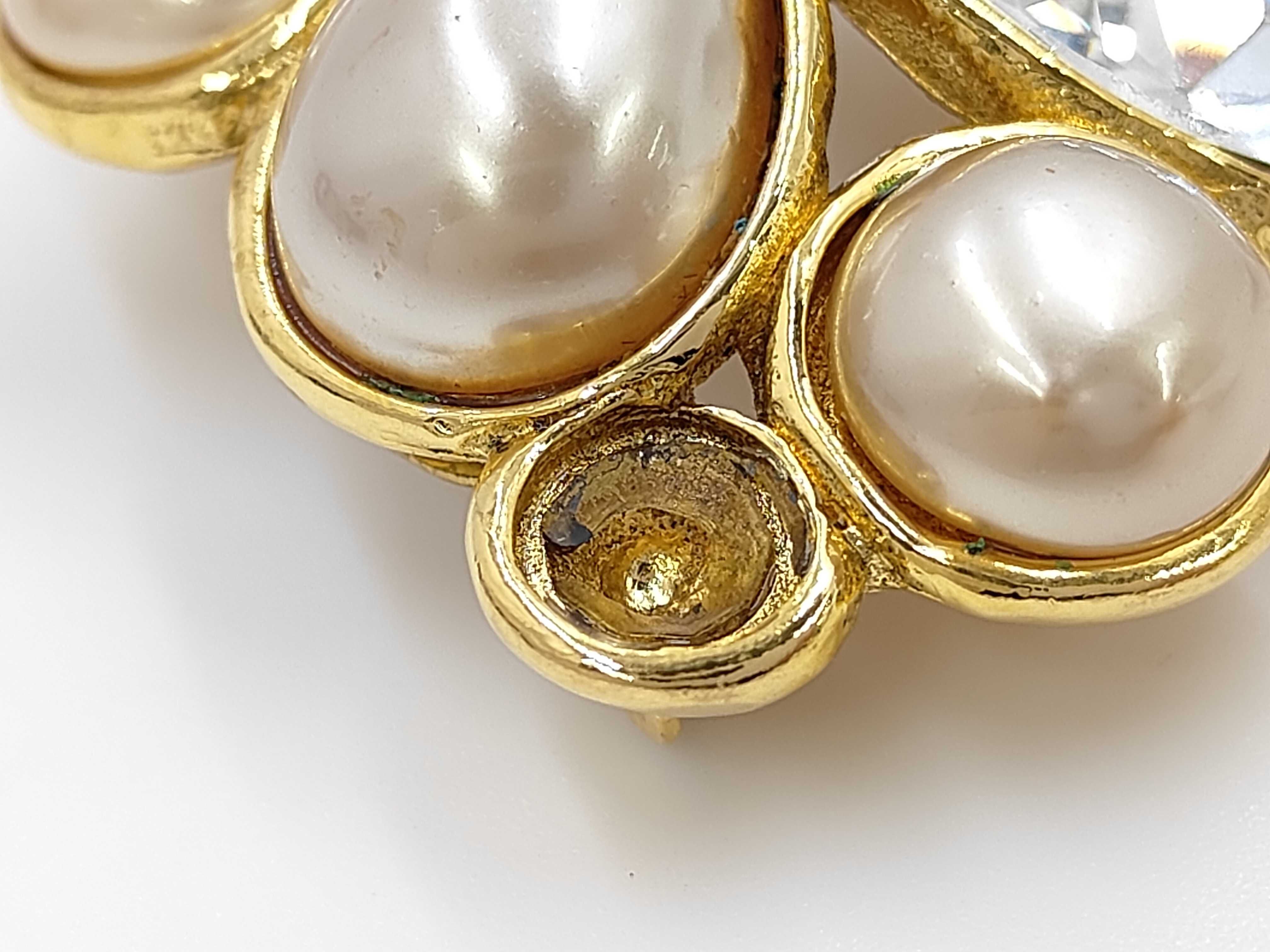brooch — view 7
