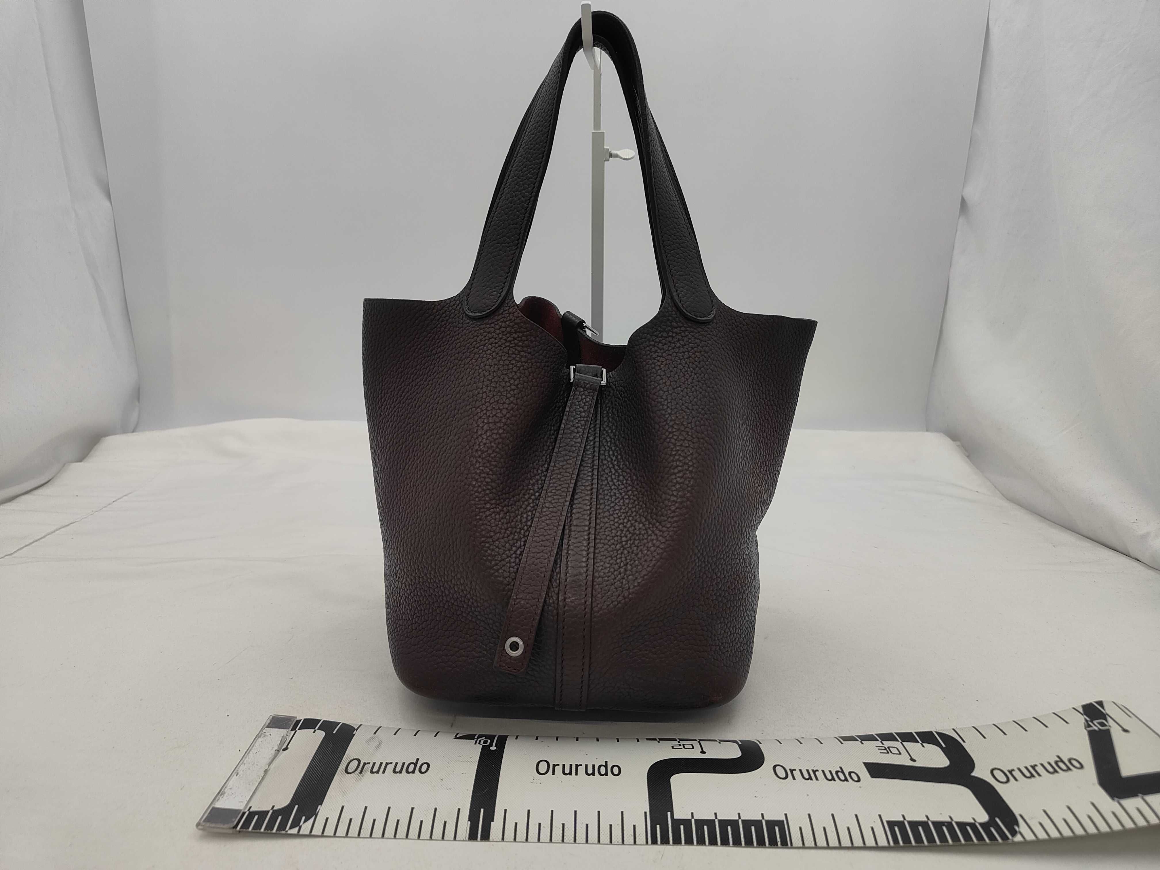 Picotin Lock MM Taurillon Clemence Bordeaux Silver Hardware M Stamp Handbag — view 2