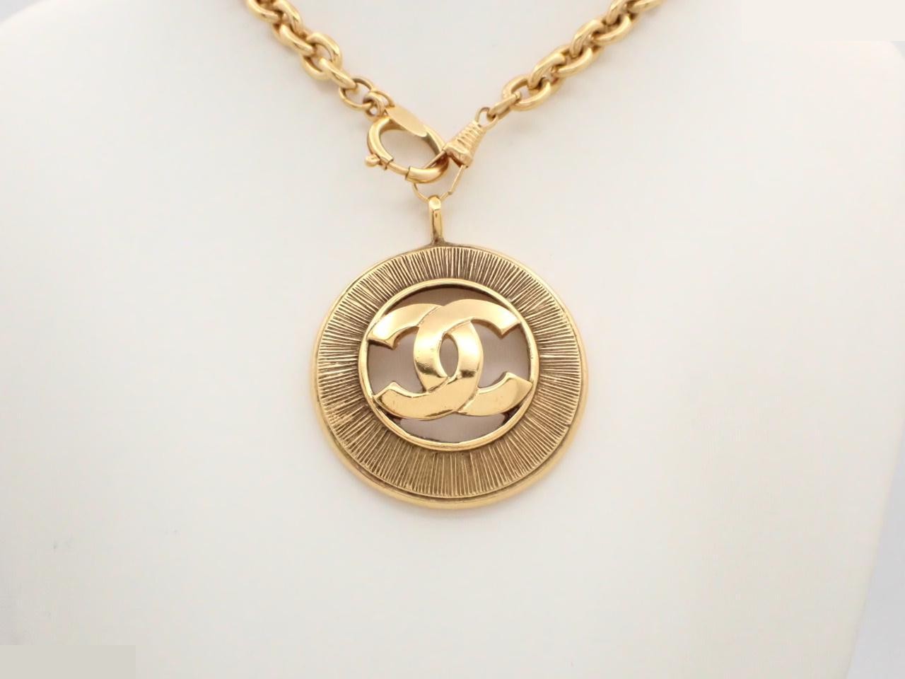 Vintage Classic (Precious Metal) Necklace/Pendant
