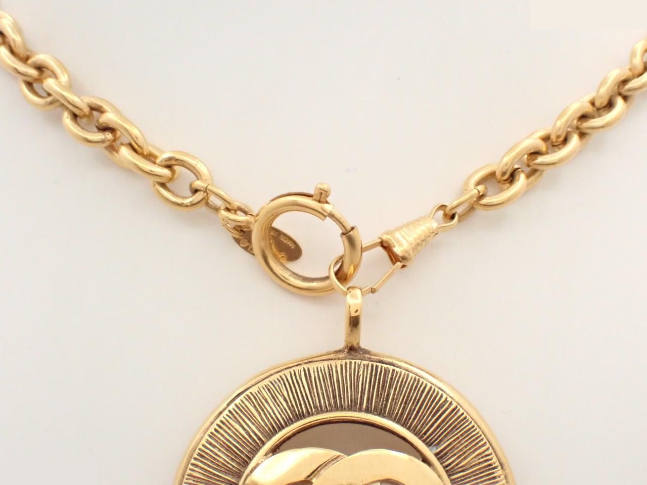 Vintage Classic (Precious Metal) Necklace/Pendant — view 2