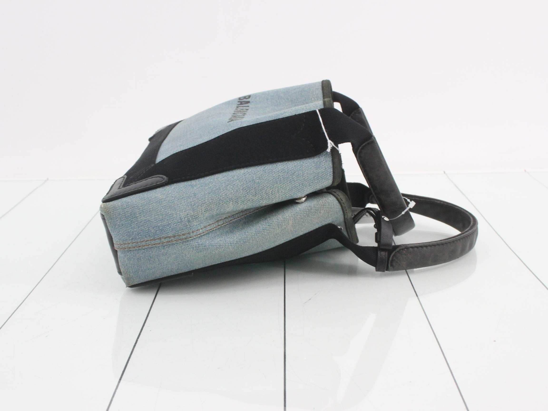 handbag — view 3