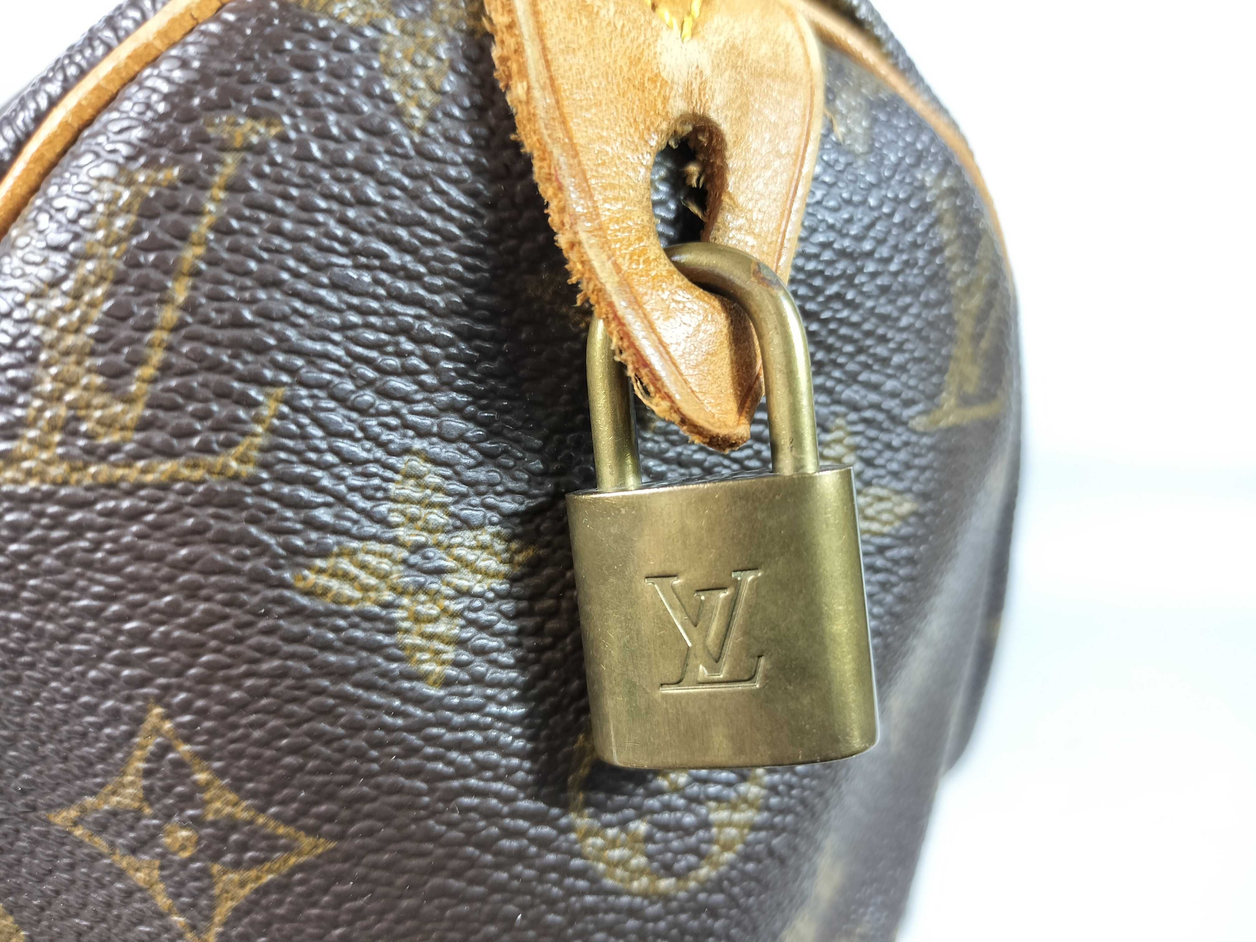 Monogram Louis Vuitton Speedy 30 Handbag — view 8