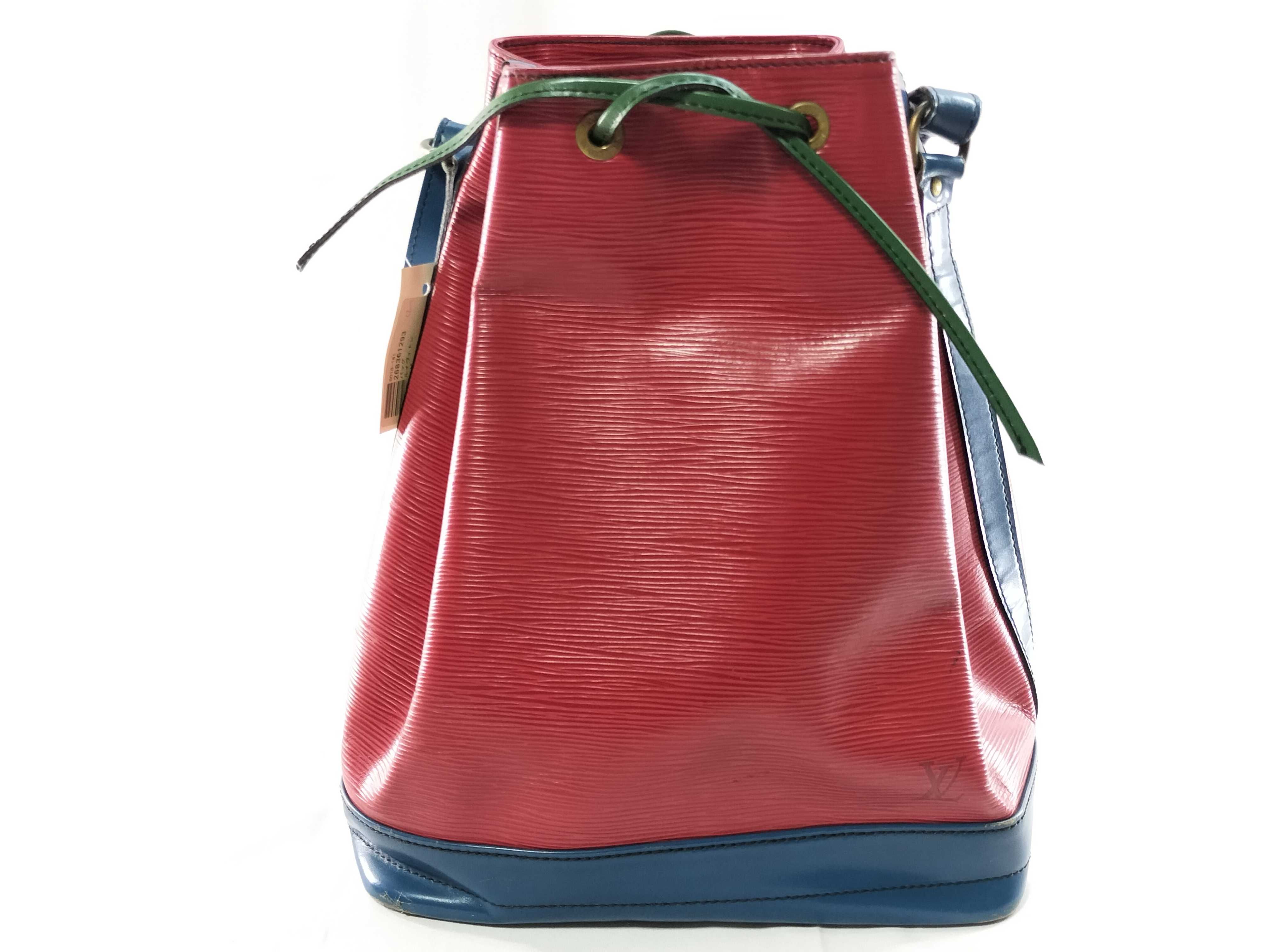Epi Noe Bicolor Shoulder Bag