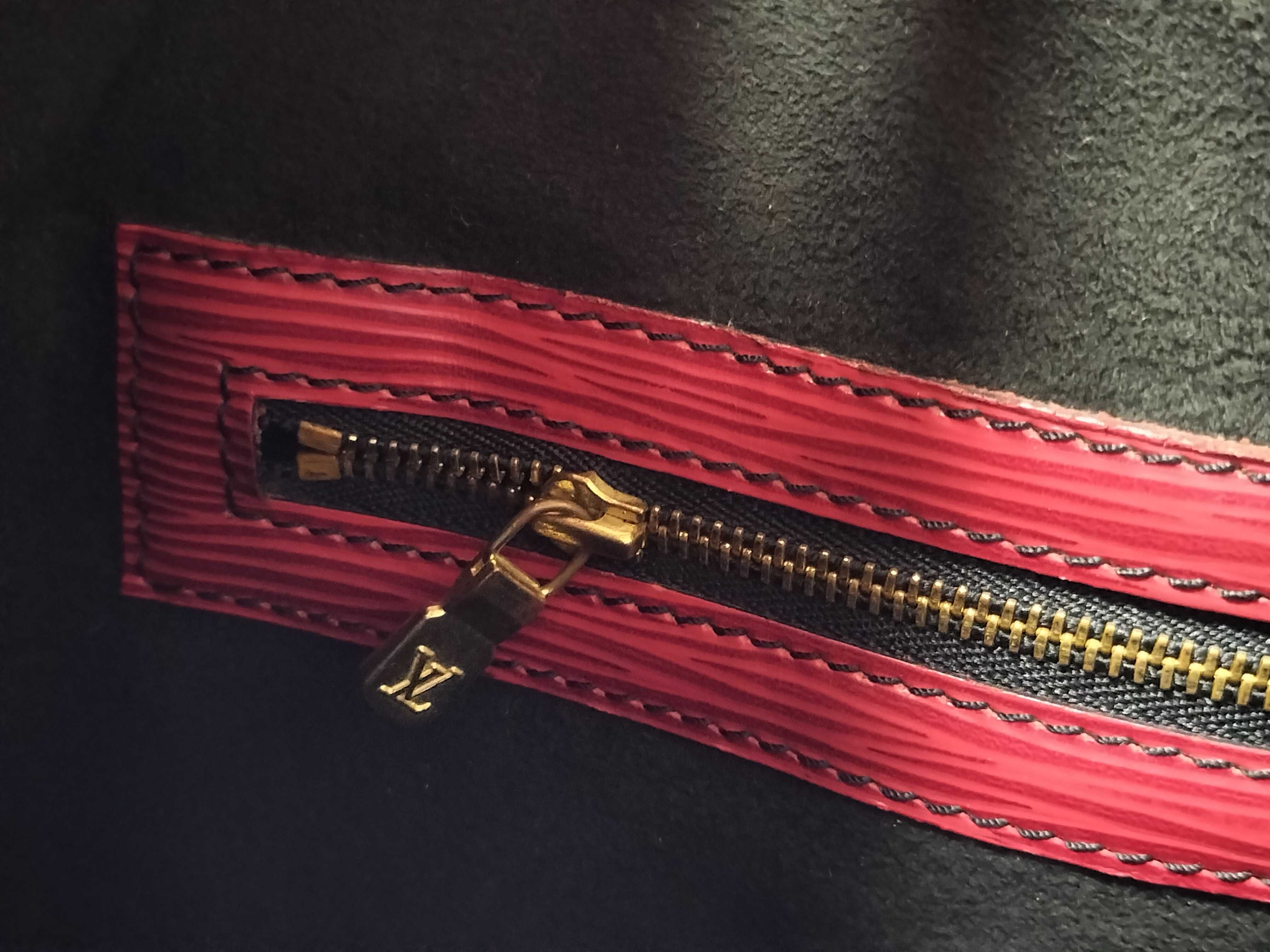 Epi Noe Bicolor Shoulder Bag — view 11