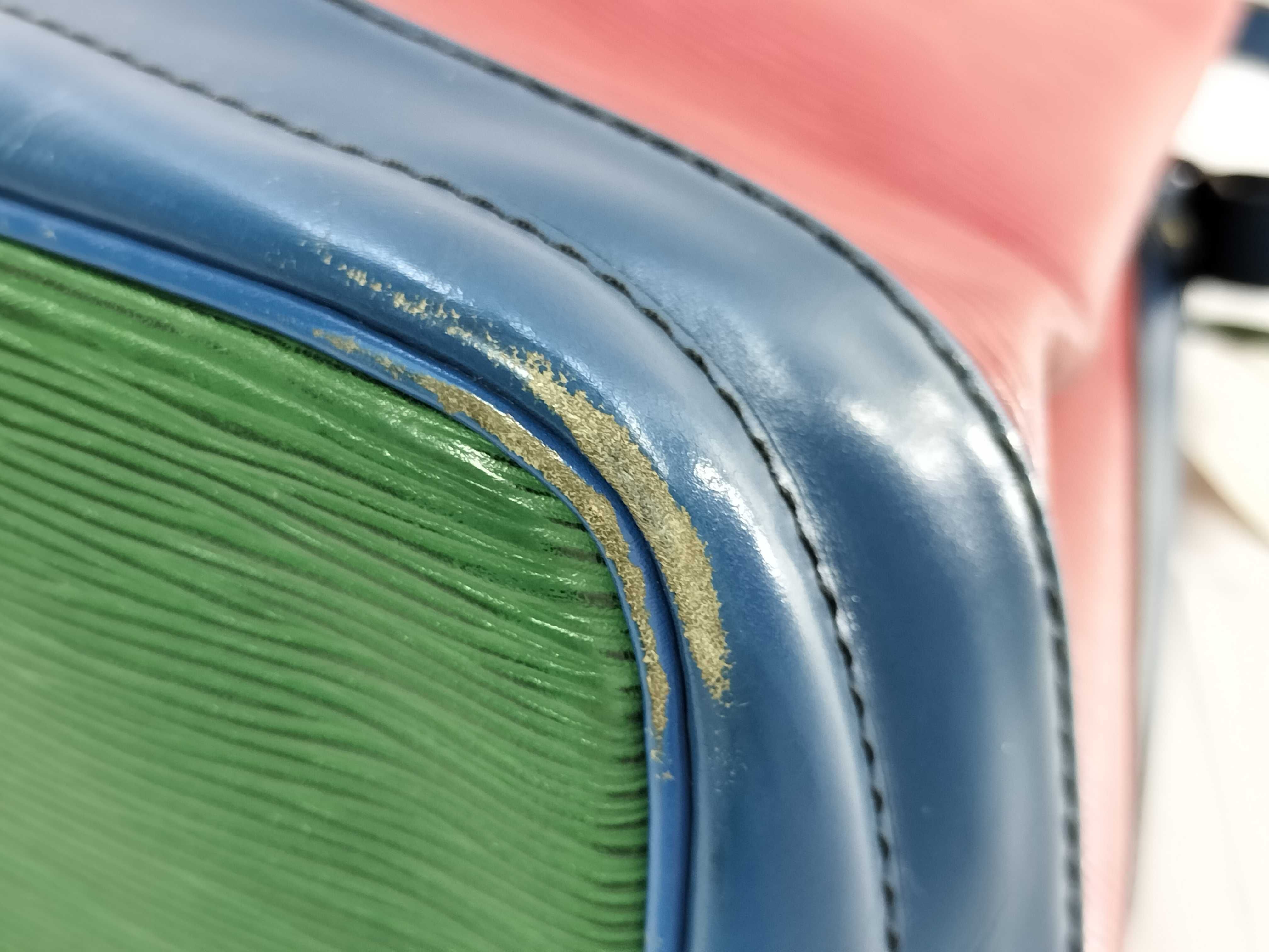 Epi Noe Bicolor Shoulder Bag — view 4