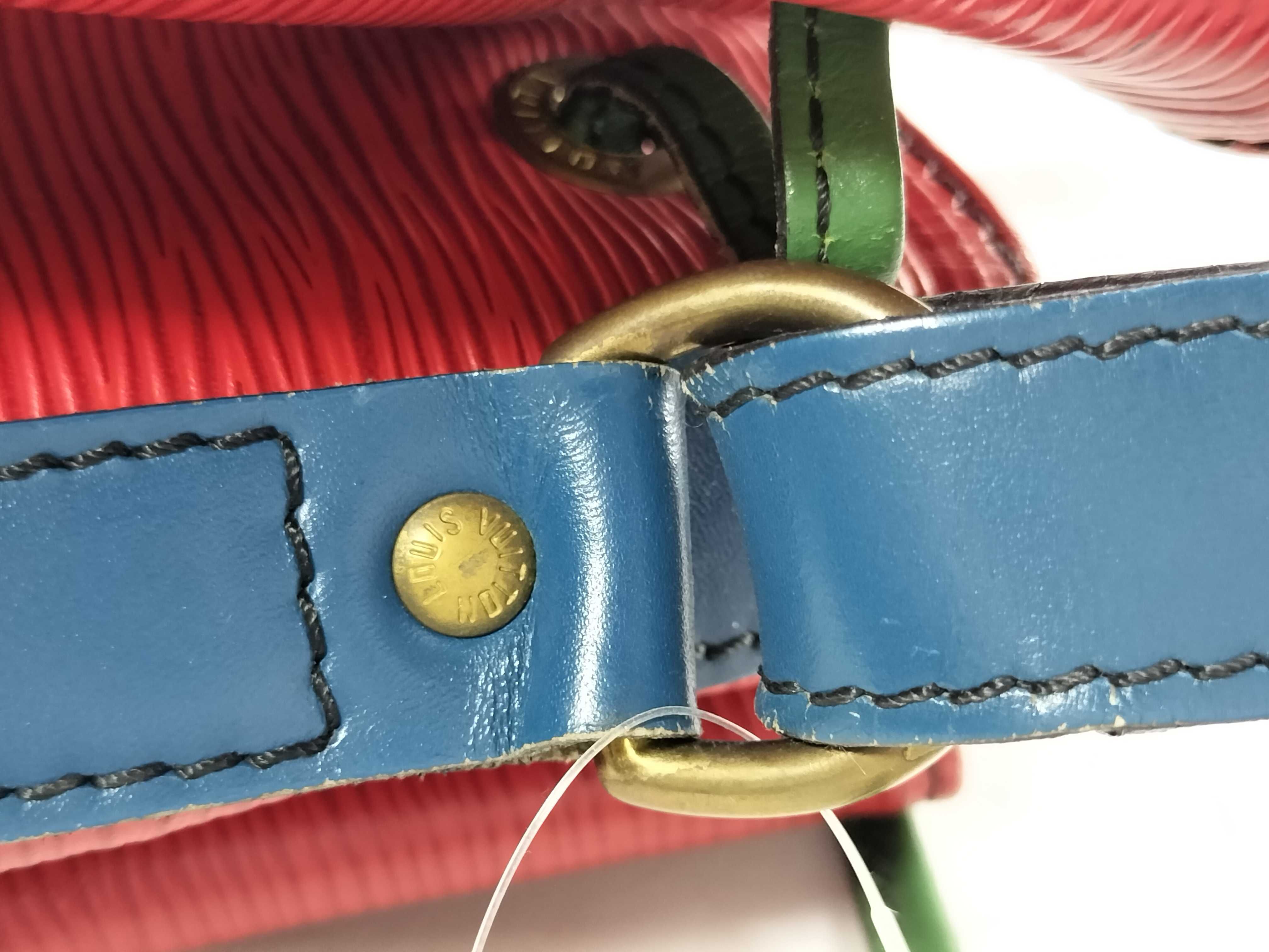 Epi Noe Bicolor Shoulder Bag — view 6