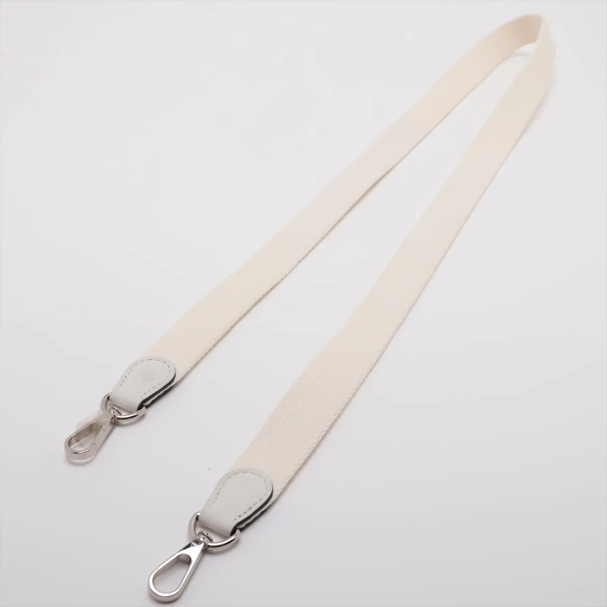 Evelyne 16 TPM Amazon Taurillon Clemence New White Silver Hardware B: 2023 — view 5