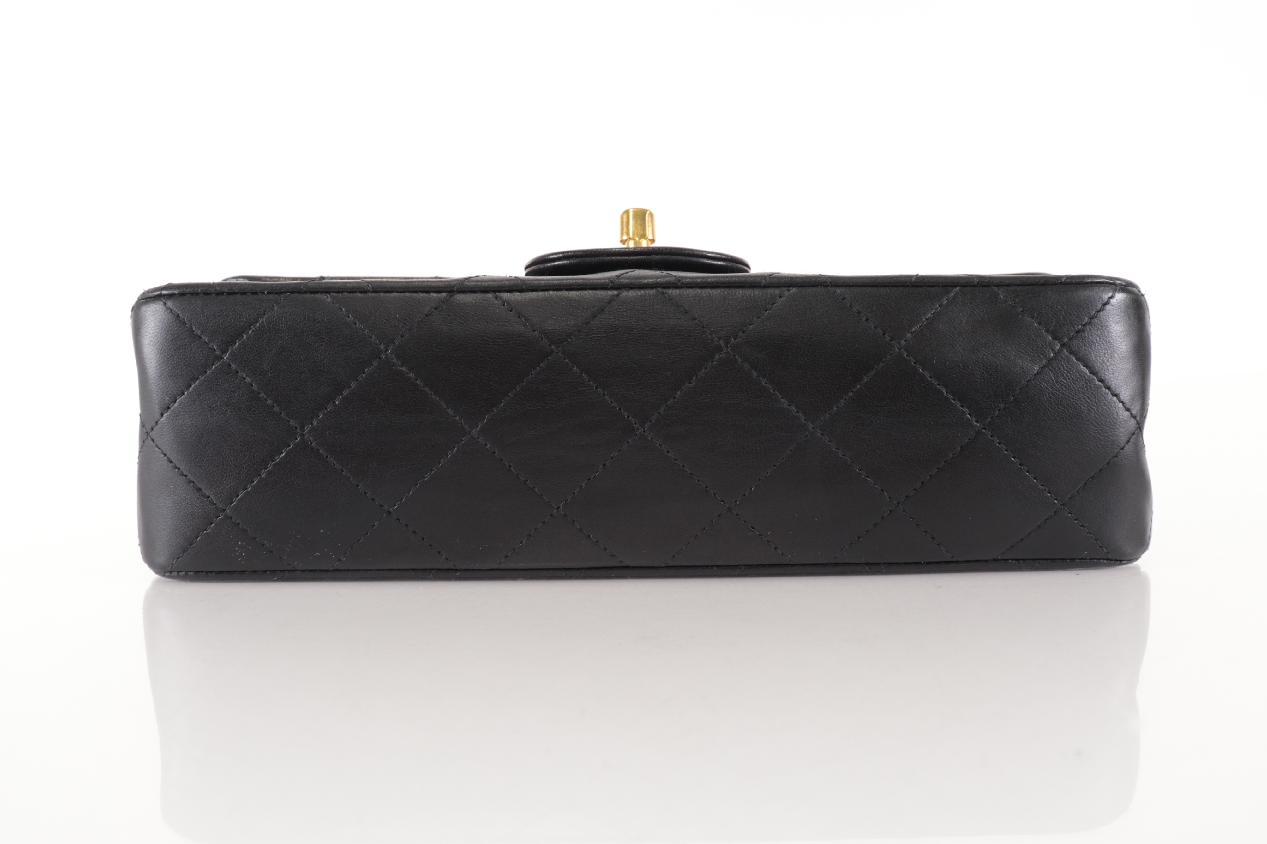 W-flap 23 Lambskin Chain Shoulder Bag (Serial No. 3) — view 6