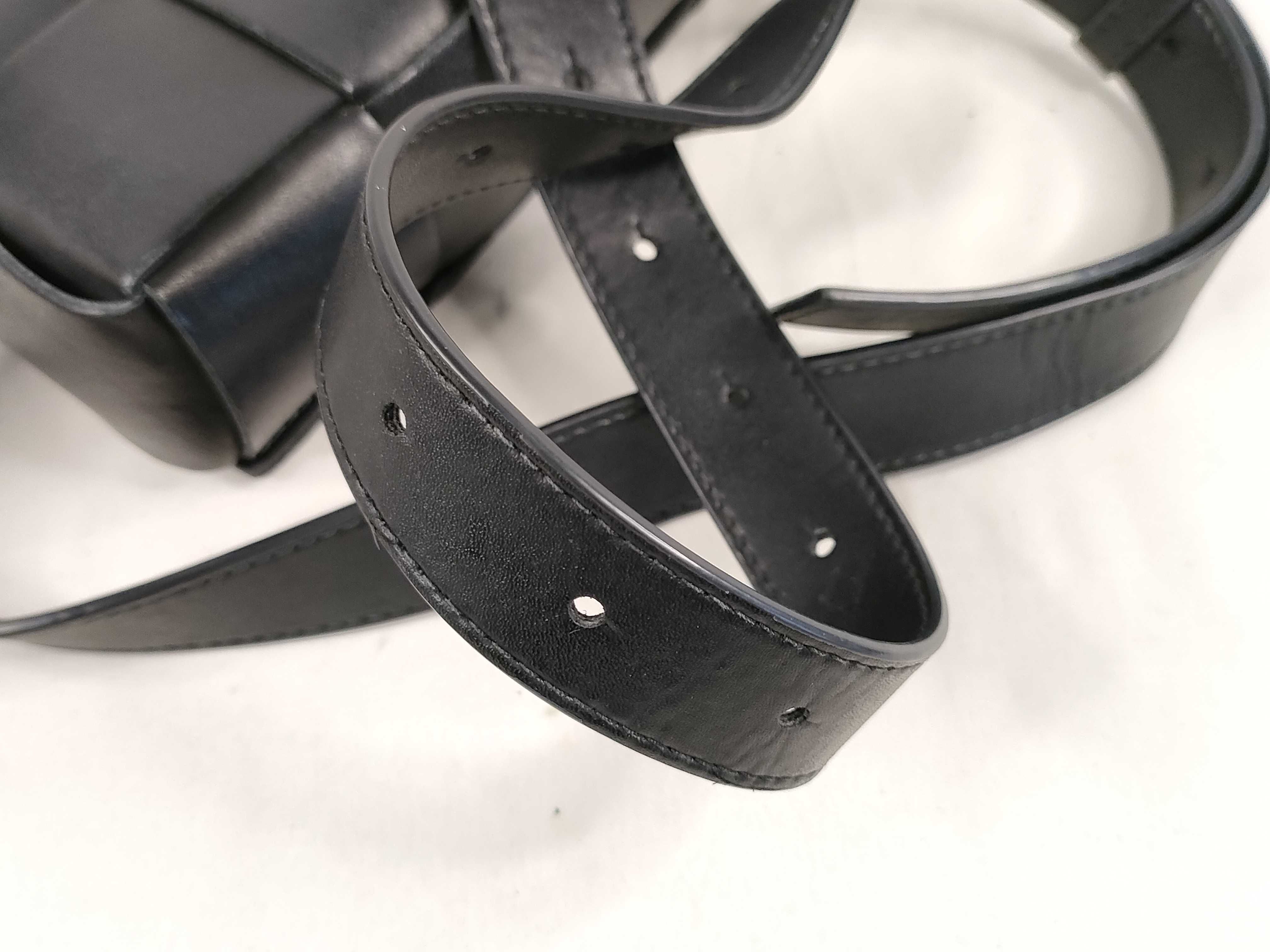 Intrecciato FR- Maxi Intrecciato Cassette Leather Sling Backpack Black Shoulder Bag — view 4