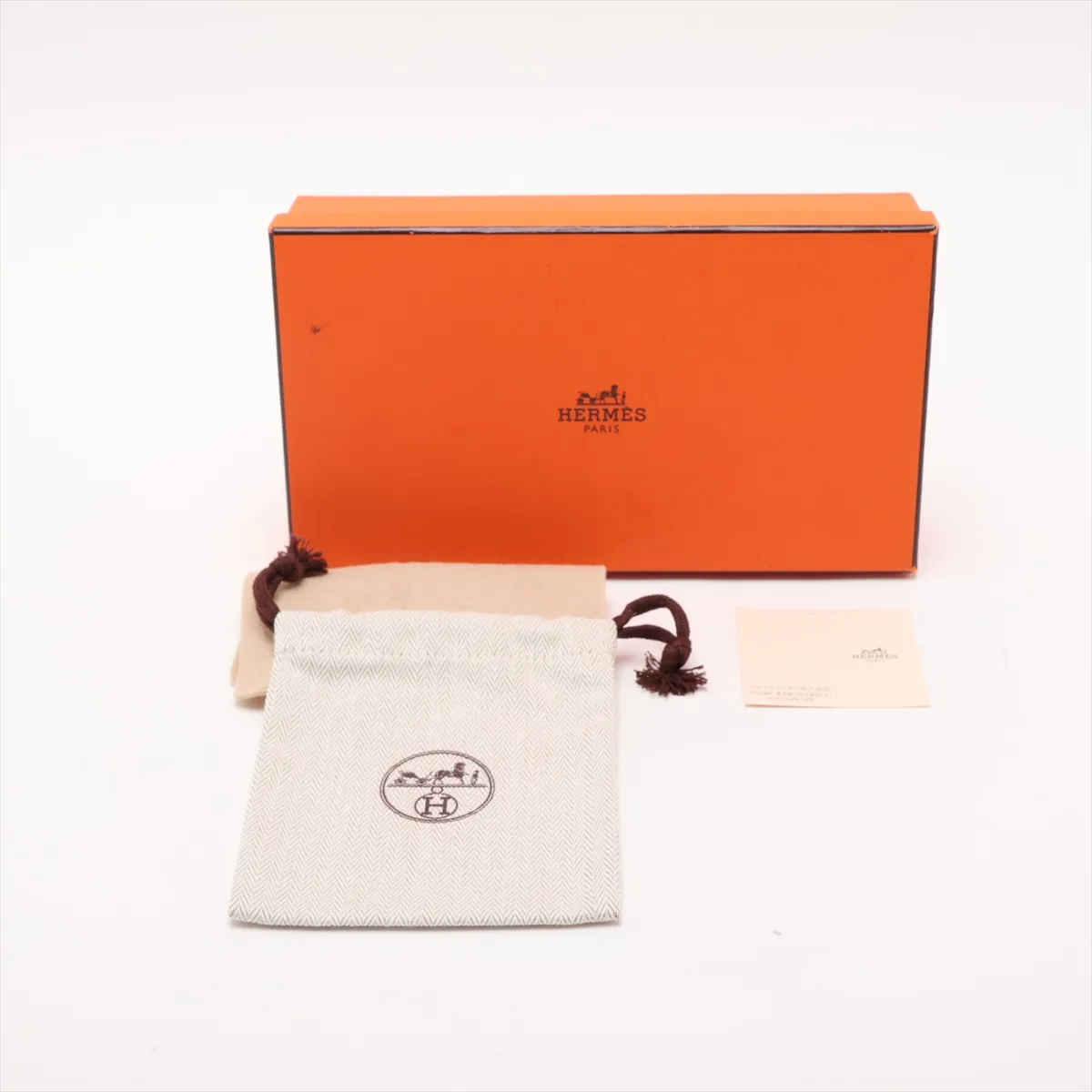Constance Long To Go, Veau Epsom leather, Nata, gold hardware, B: 2023 — view 11