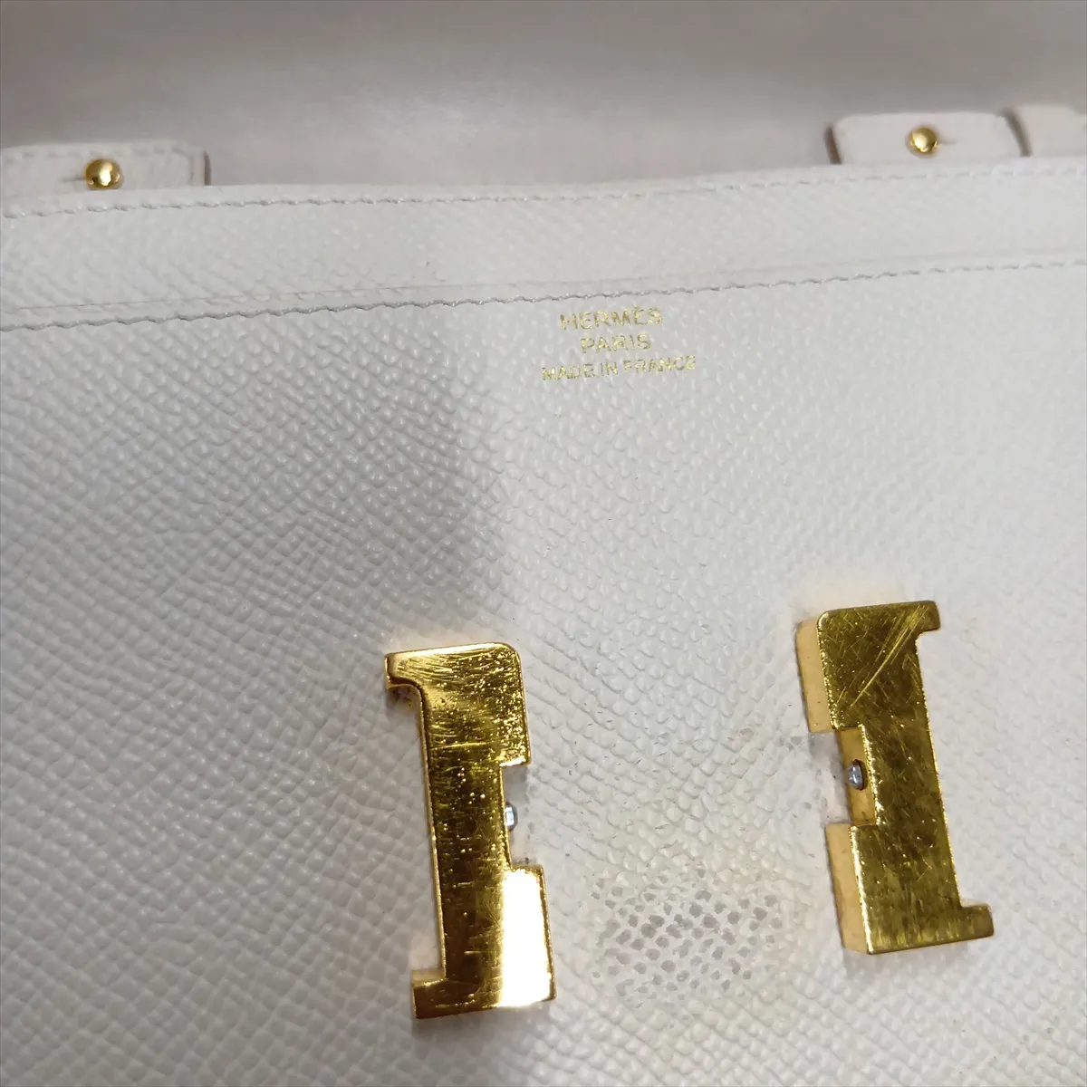 Constance Long To Go, Veau Epsom leather, Nata, gold hardware, B: 2023 — view 14
